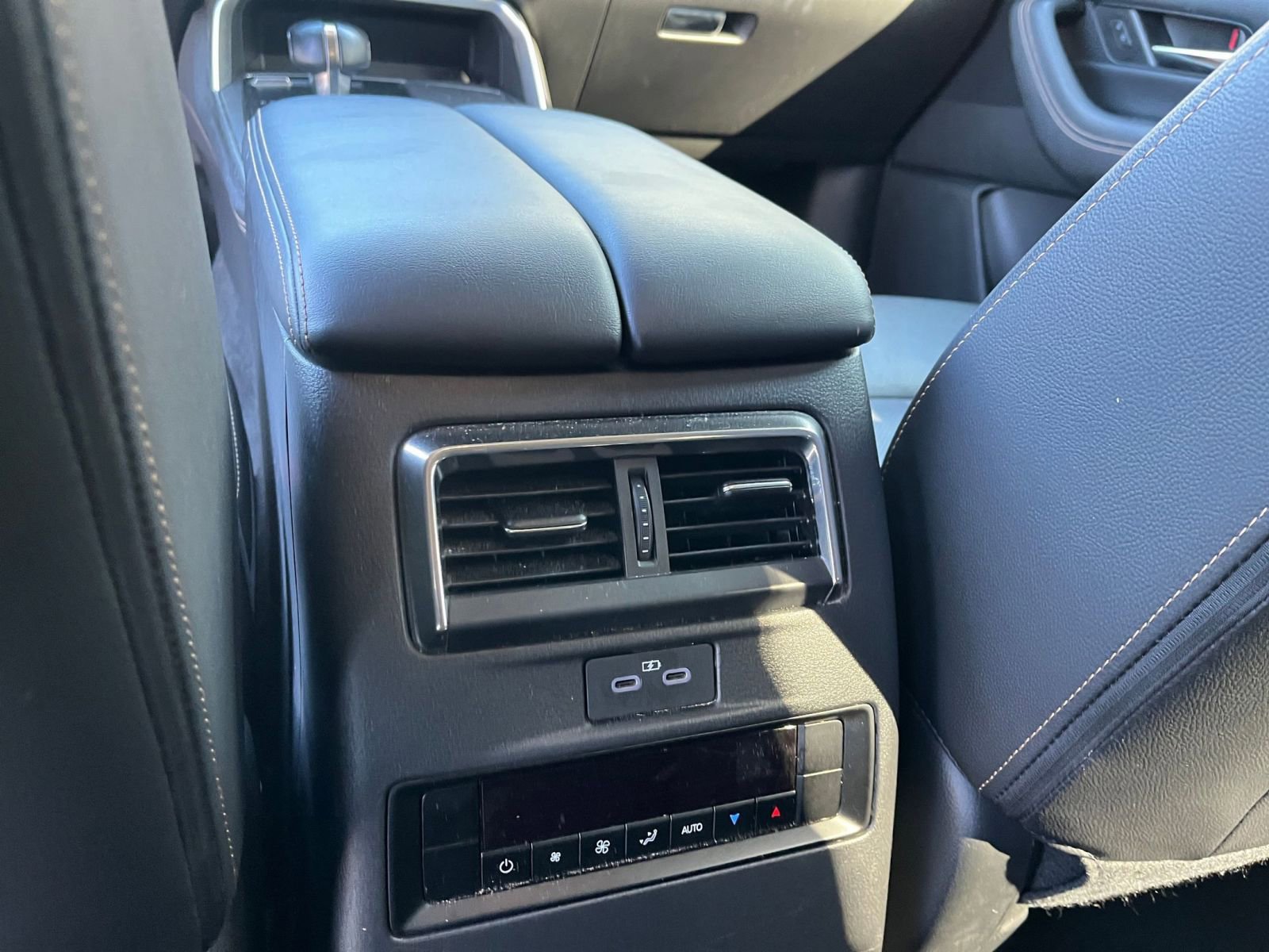 Thumbnail: 2025 Mazda CX-70 - 24