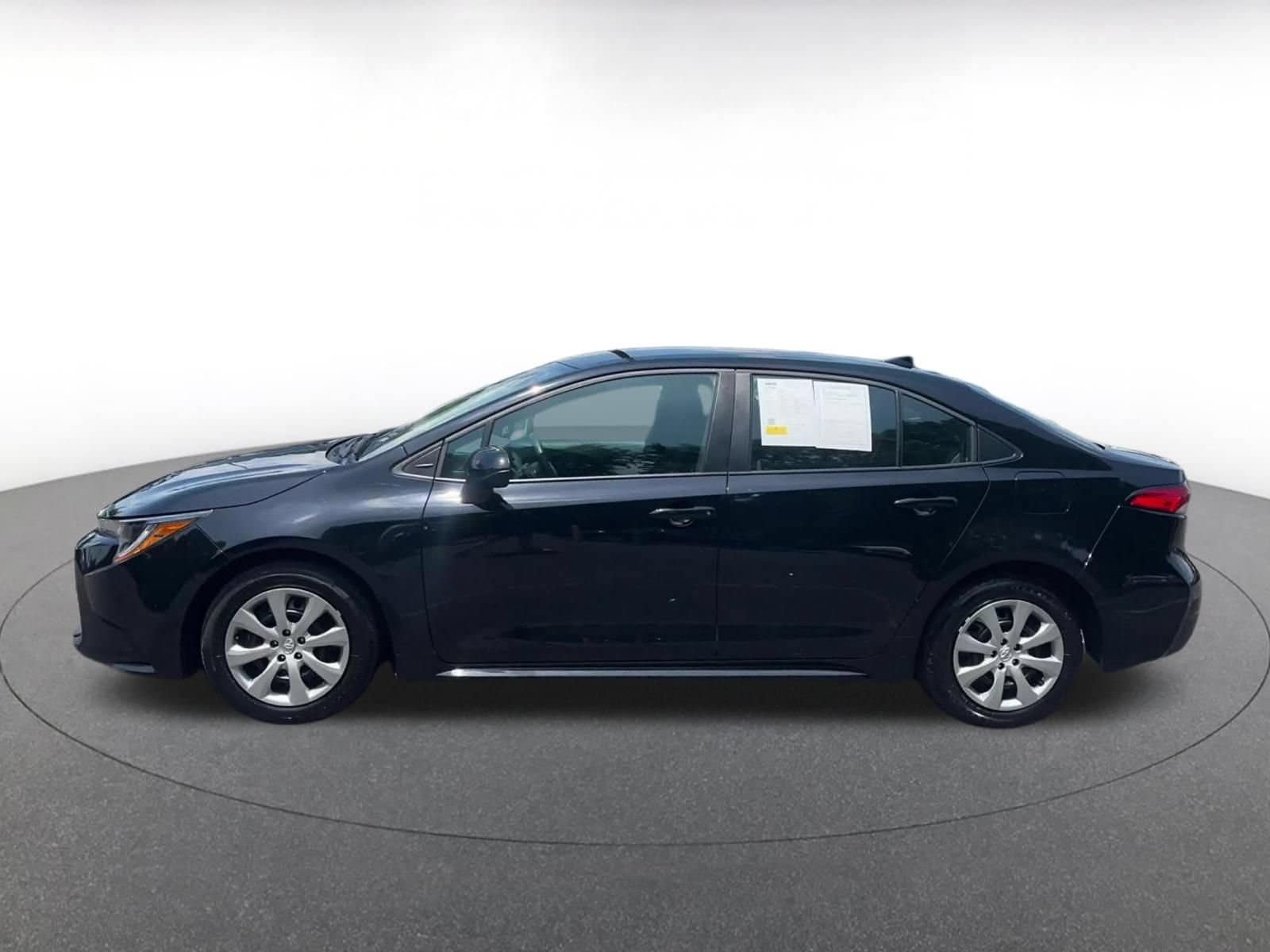Thumbnail: 2025 Toyota Corolla - 8