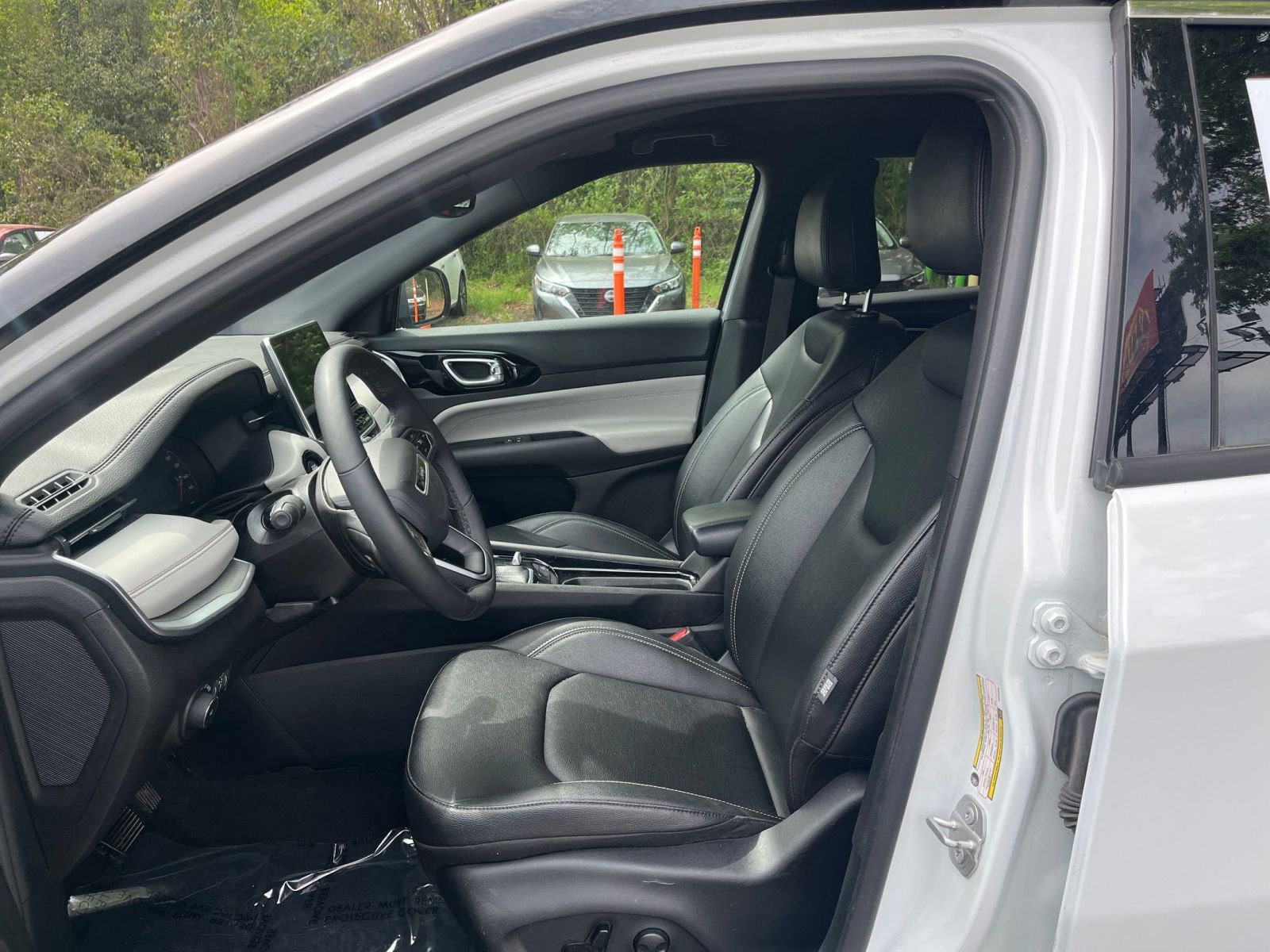 Thumbnail: 2025 Jeep Compass - 28