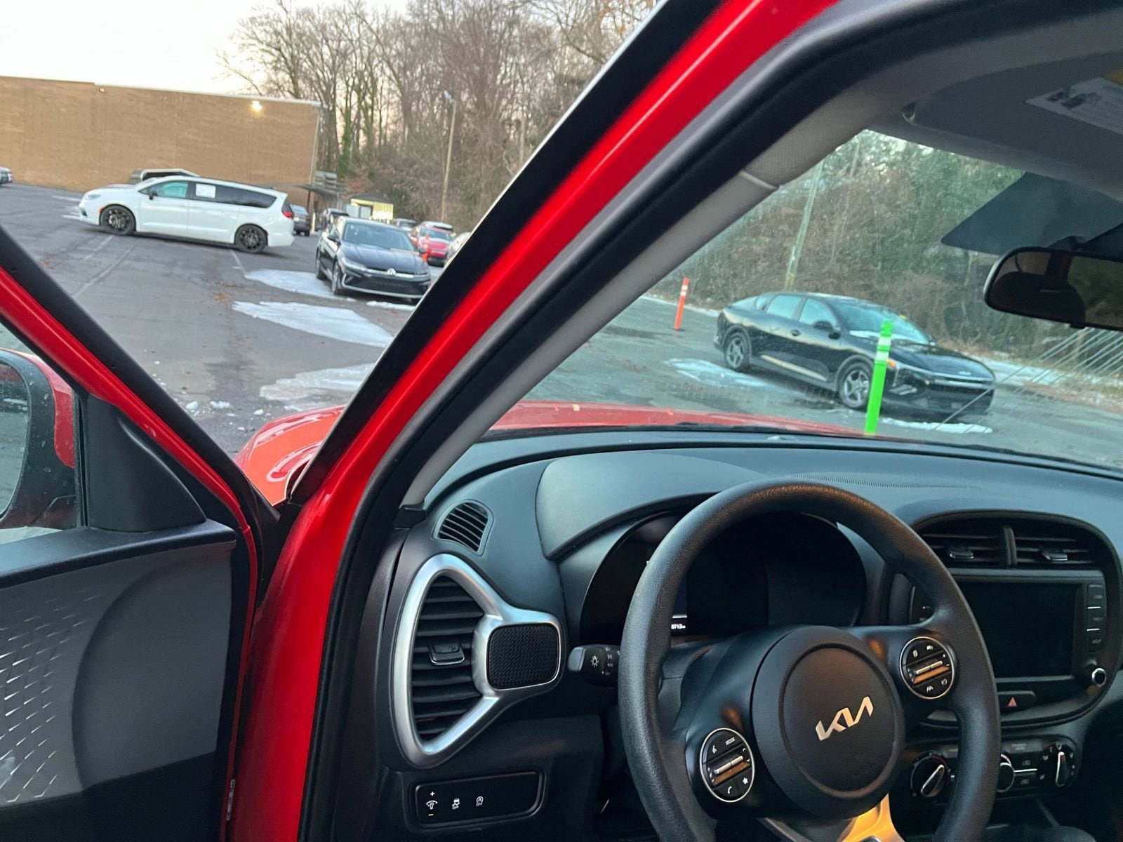 Thumbnail: 2025 Kia Soul - 32