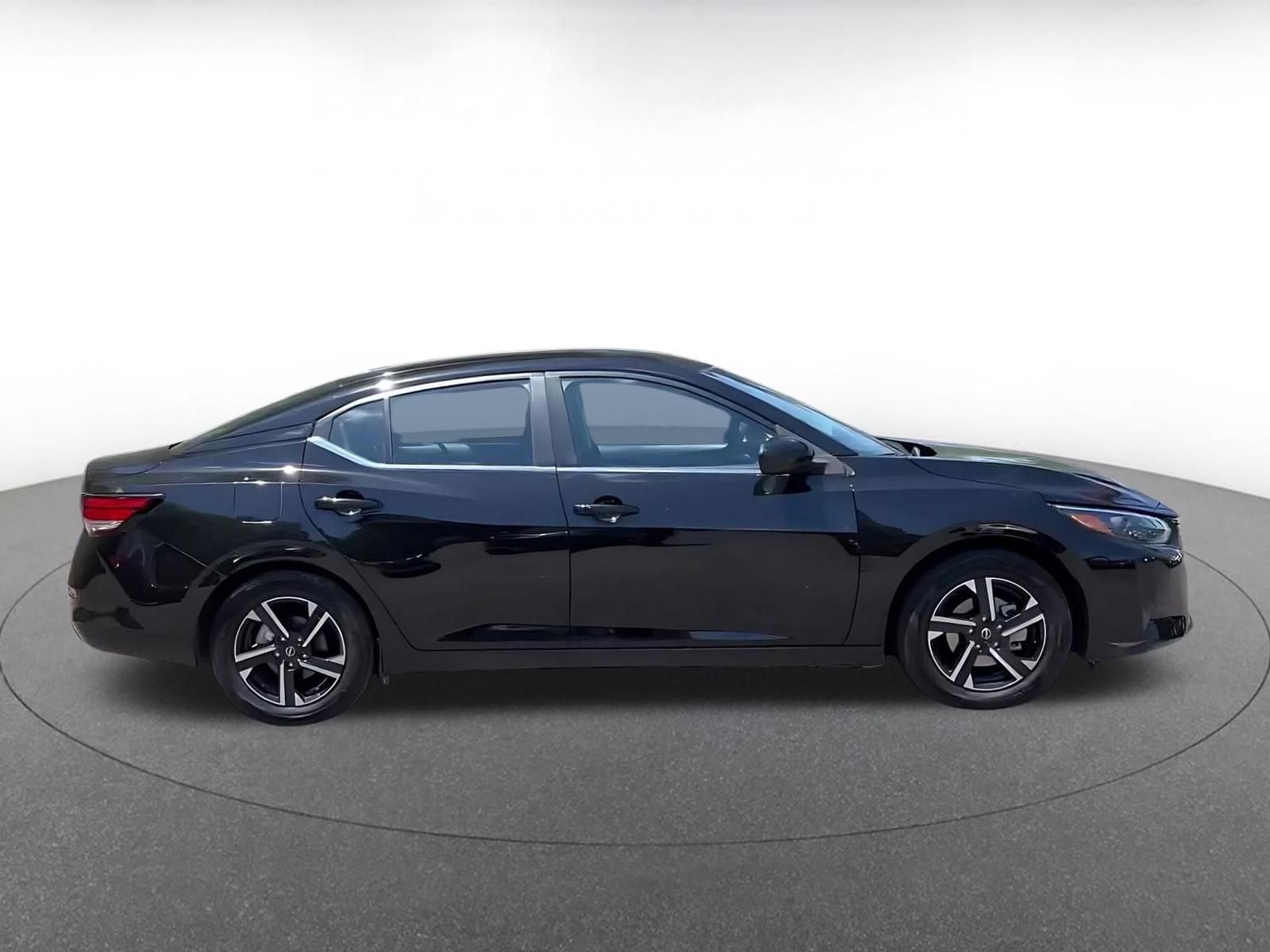 Thumbnail: 2025 Nissan Sentra - 17