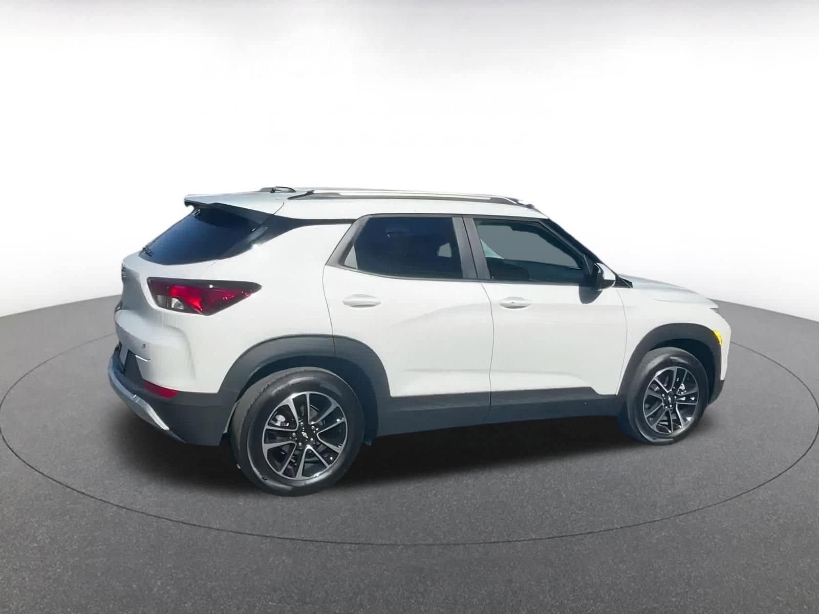 Thumbnail: 2025 Chevrolet TrailBlazer - 12