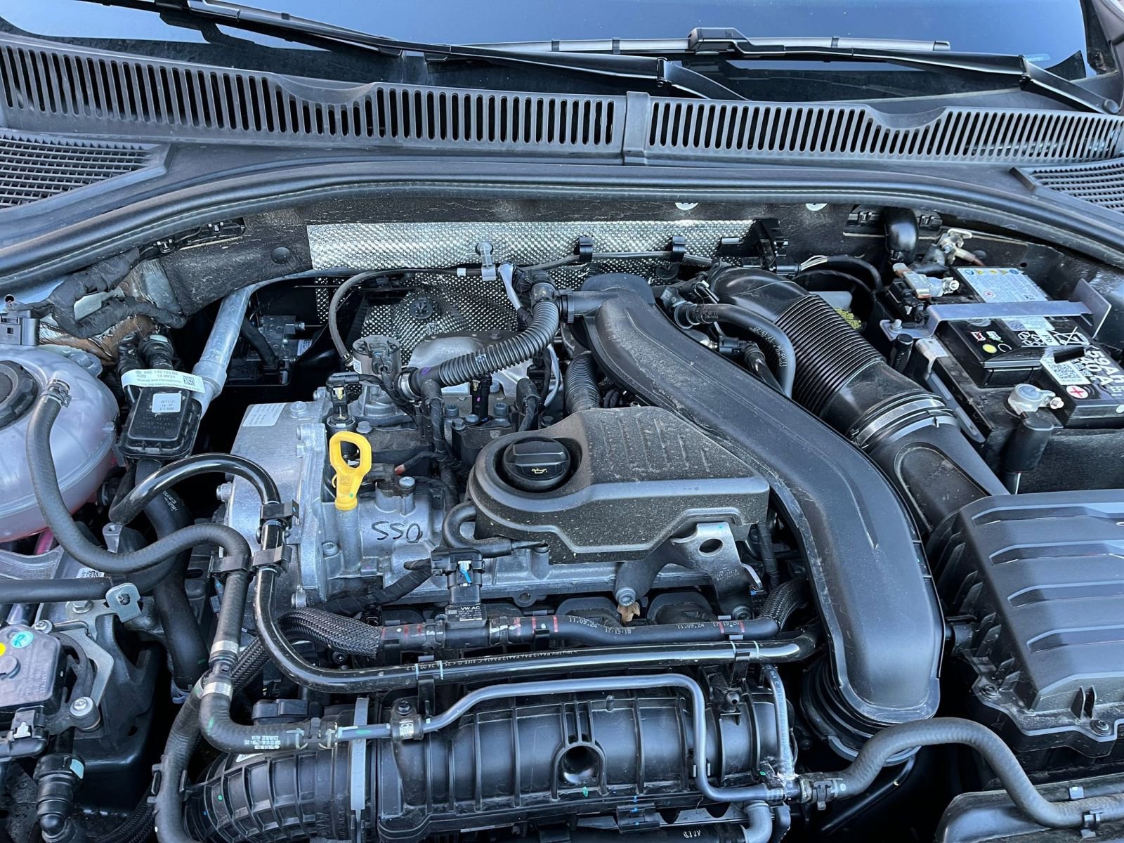 Thumbnail: 2025 Volkswagen Jetta - 32