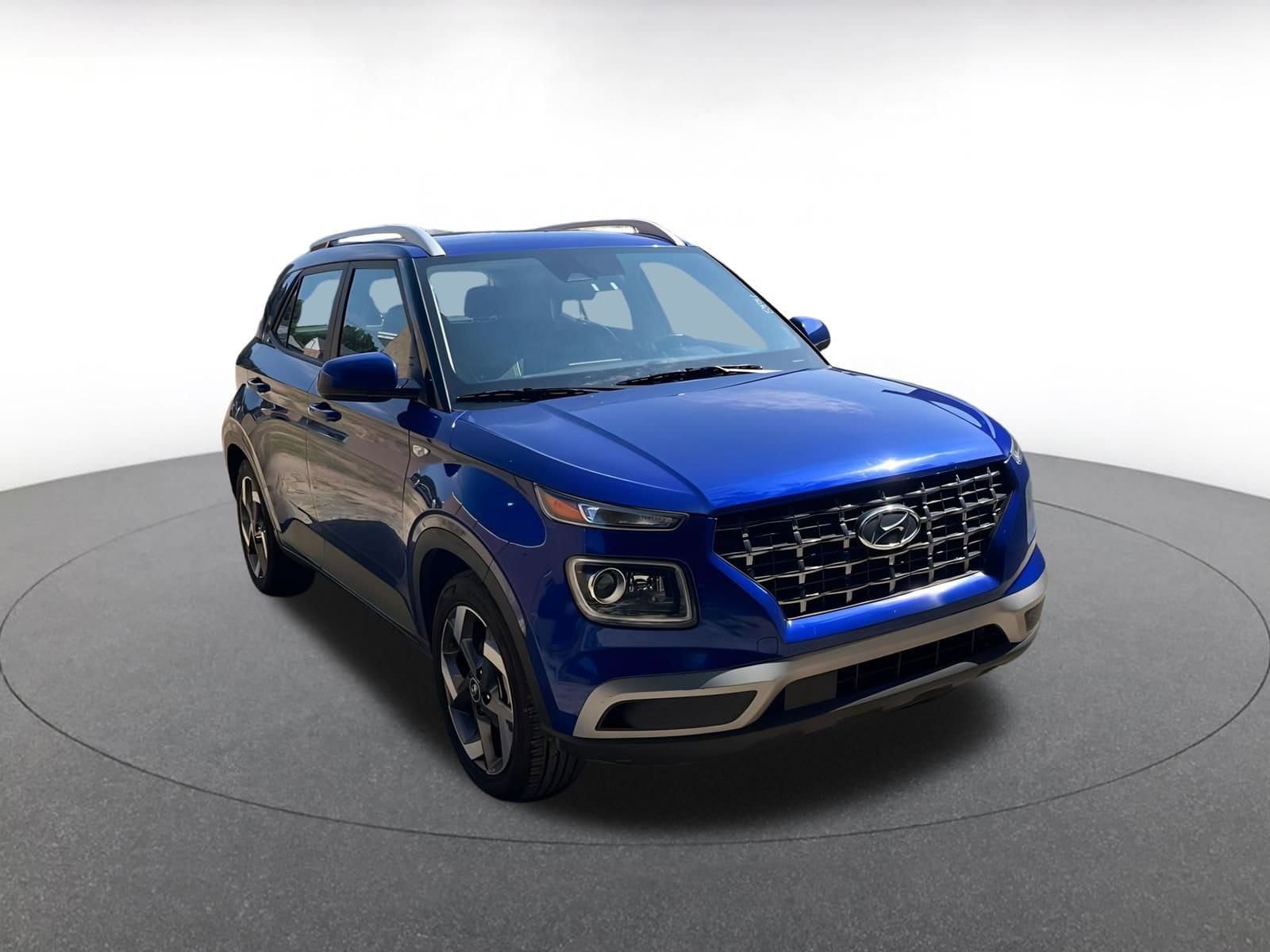 Thumbnail: 2023 Hyundai Venue - 1