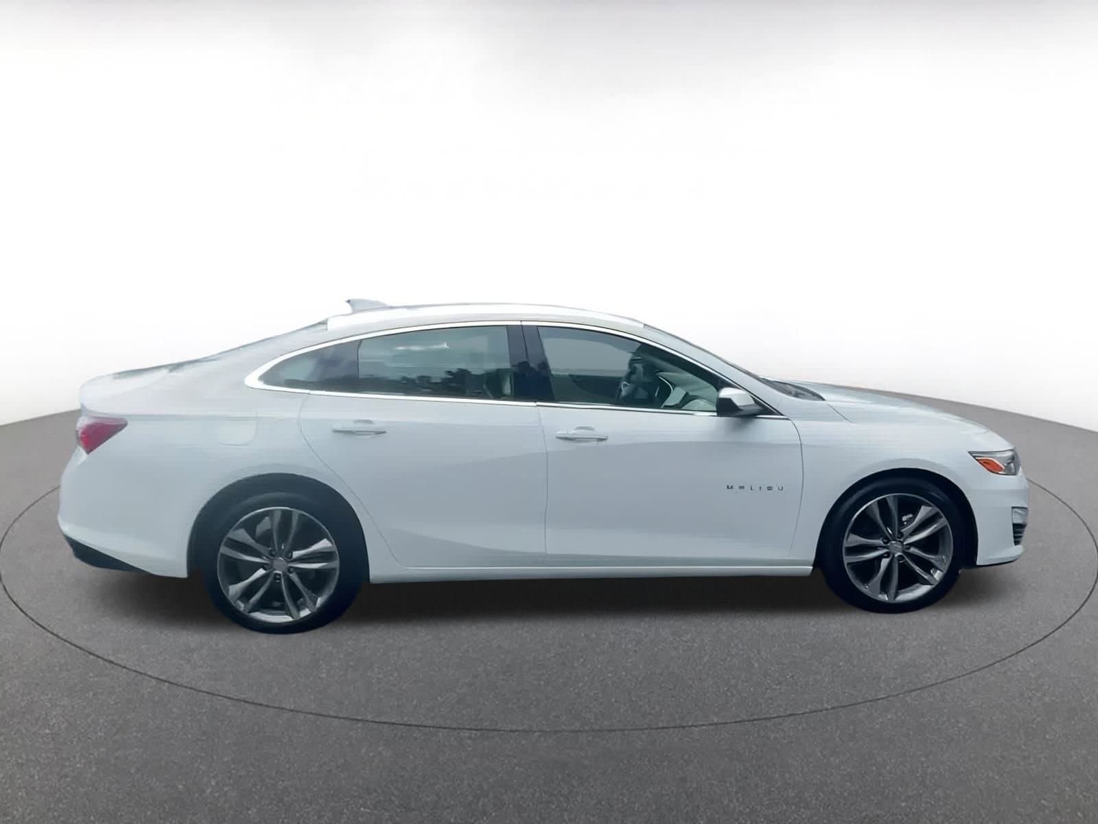 Thumbnail: 2024 Chevrolet Malibu - 16