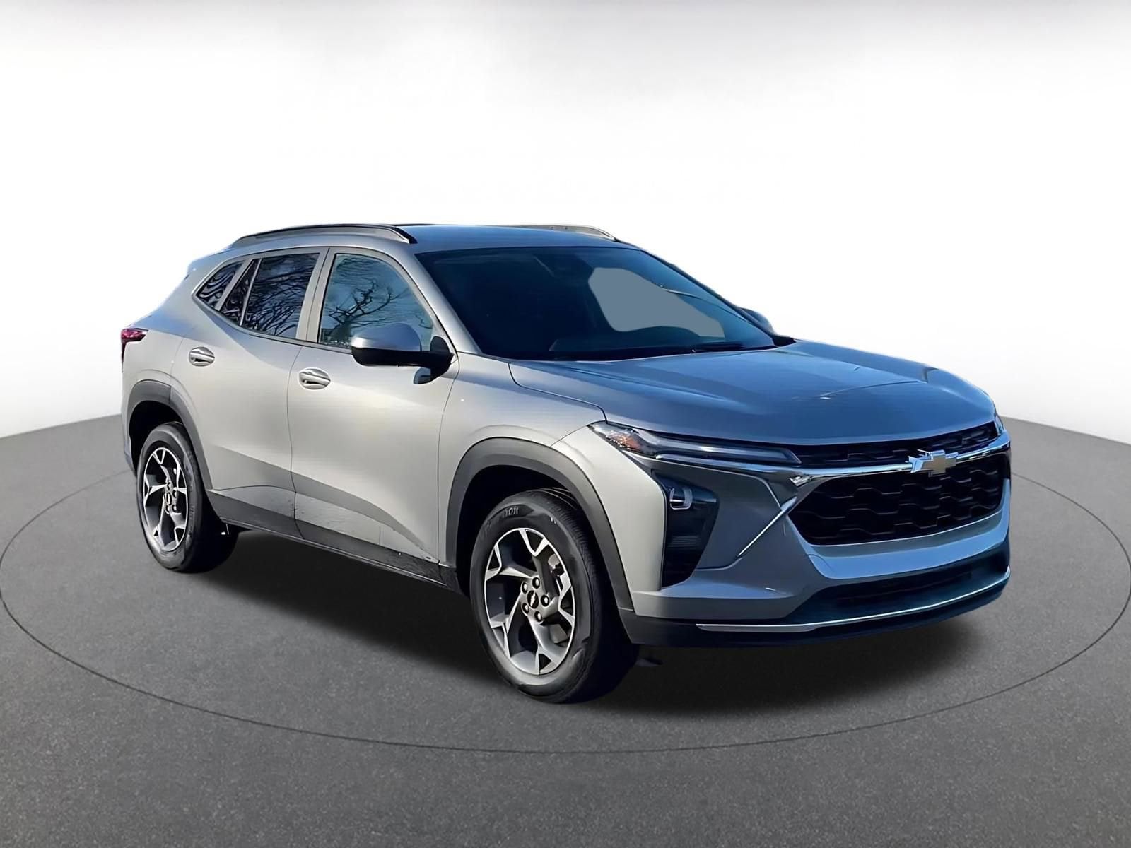 Thumbnail: 2025 Chevrolet Trax - 2