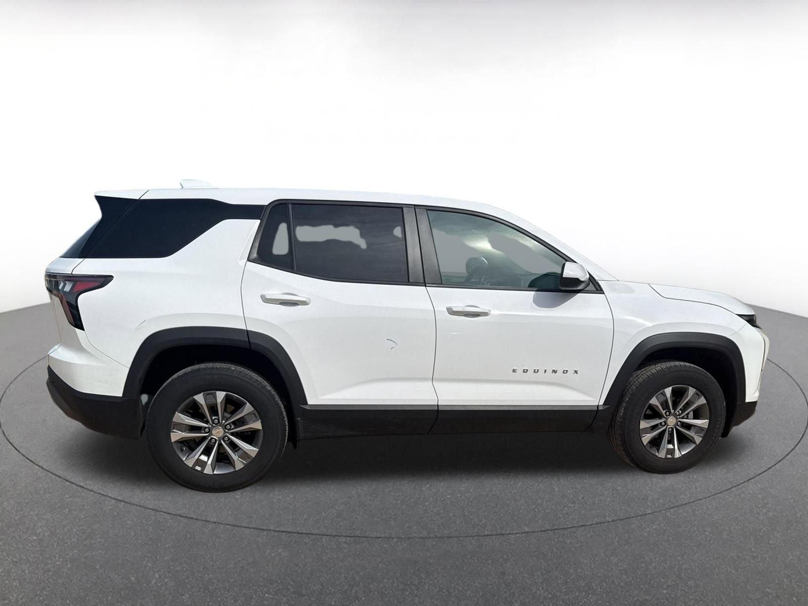 Thumbnail: 2025 Chevrolet Equinox - 25
