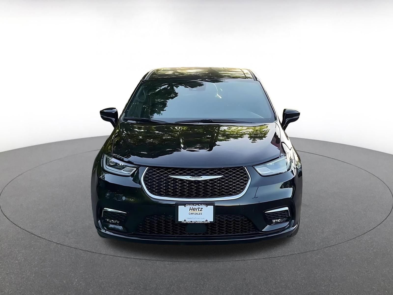 Thumbnail: 2025 Chrysler Pacifica - 4