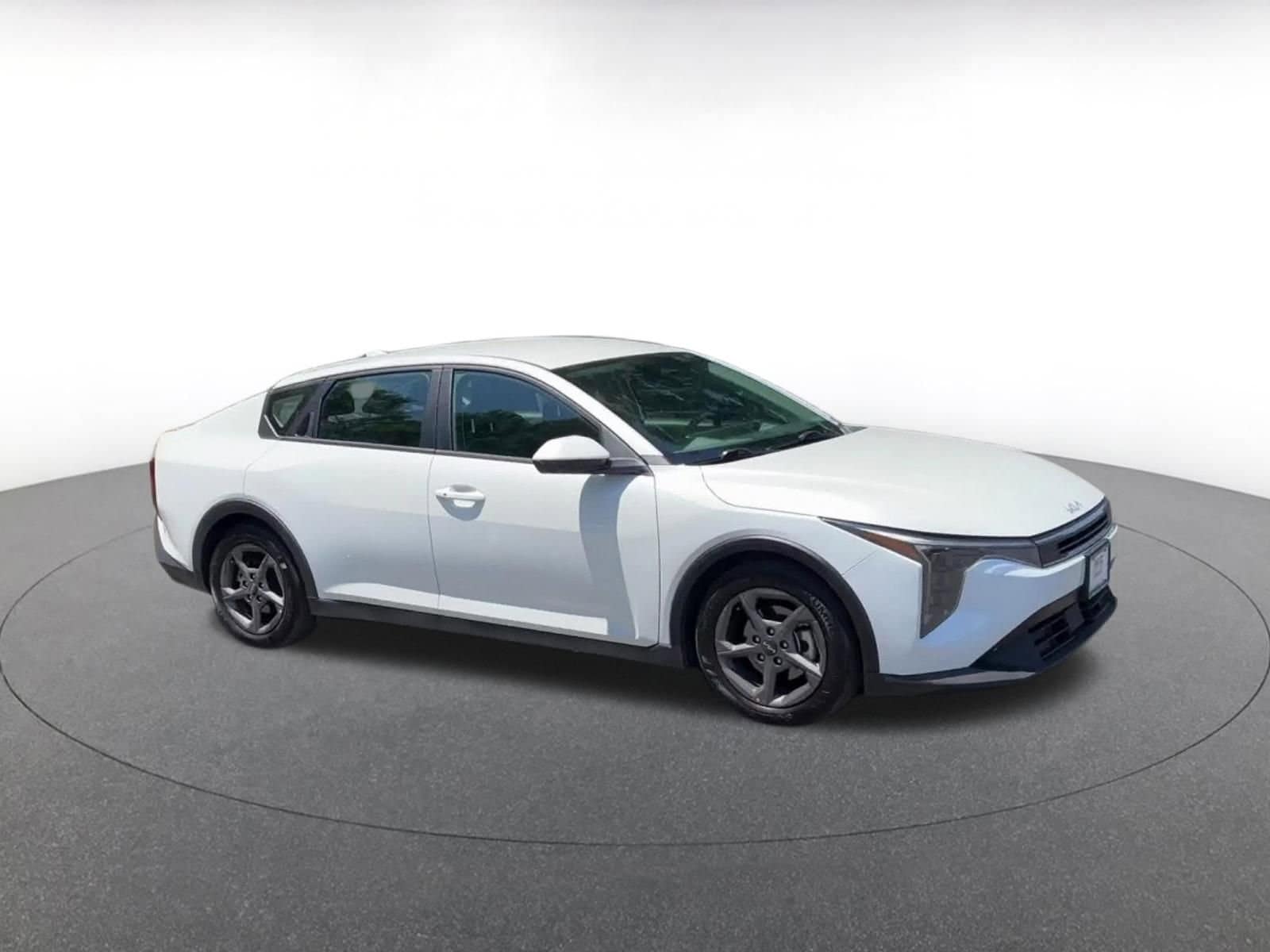 Thumbnail: 2025 Kia K4 - 2