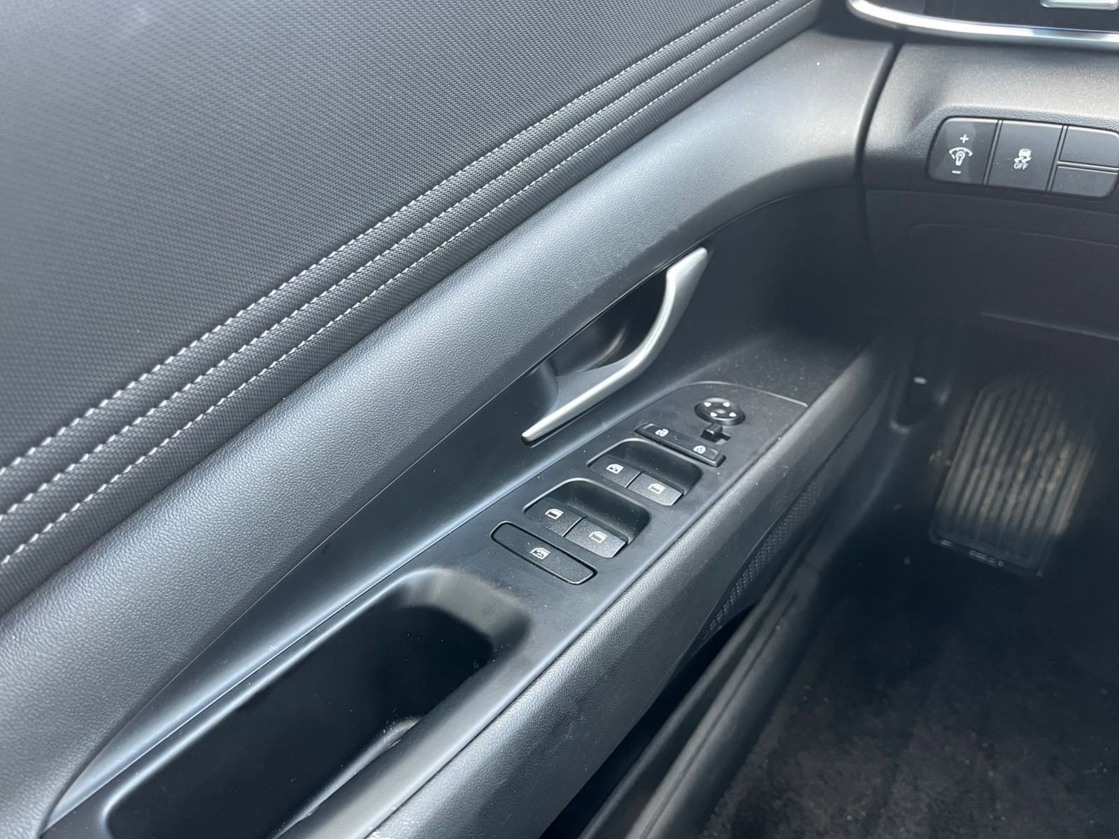 Thumbnail: 2025 Hyundai Elantra - 18