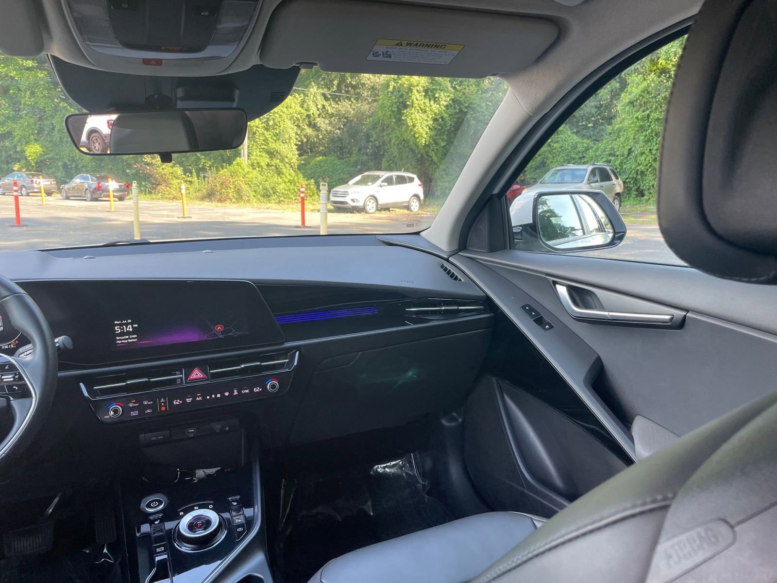Thumbnail: 2023 Kia Niro - 35