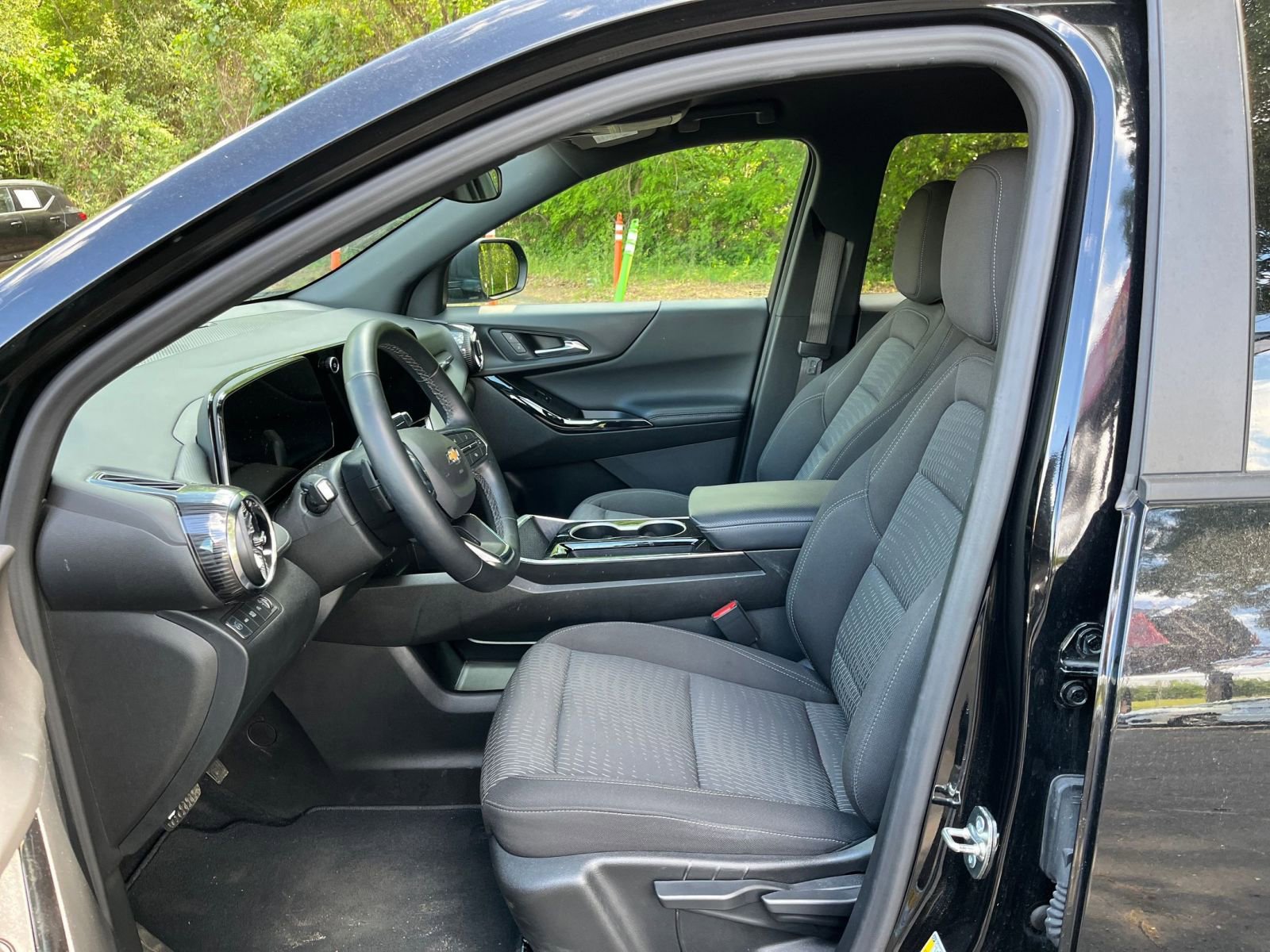 Thumbnail: 2025 Chevrolet Equinox - 32