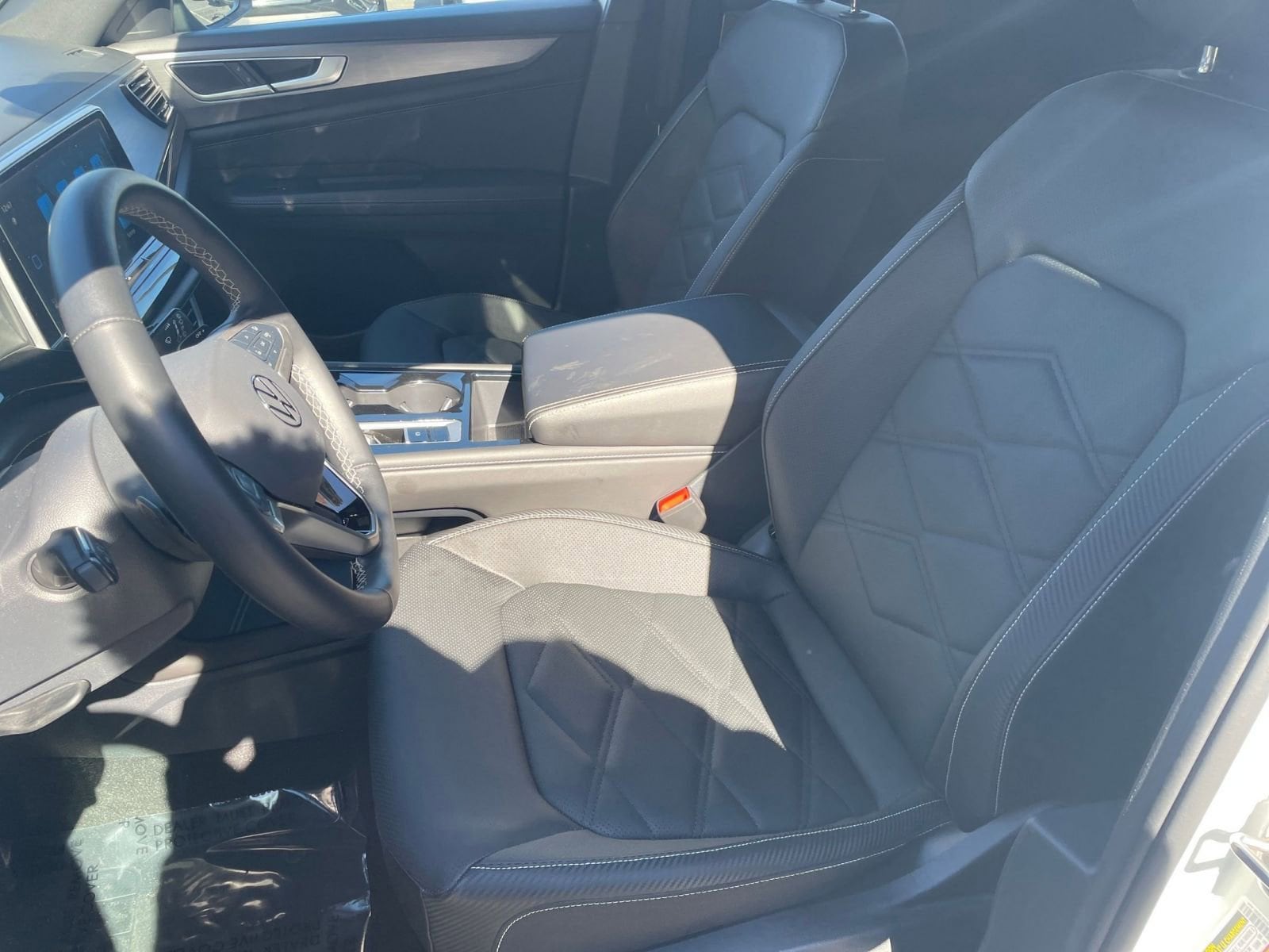 Thumbnail: 2025 Volkswagen Atlas - 32