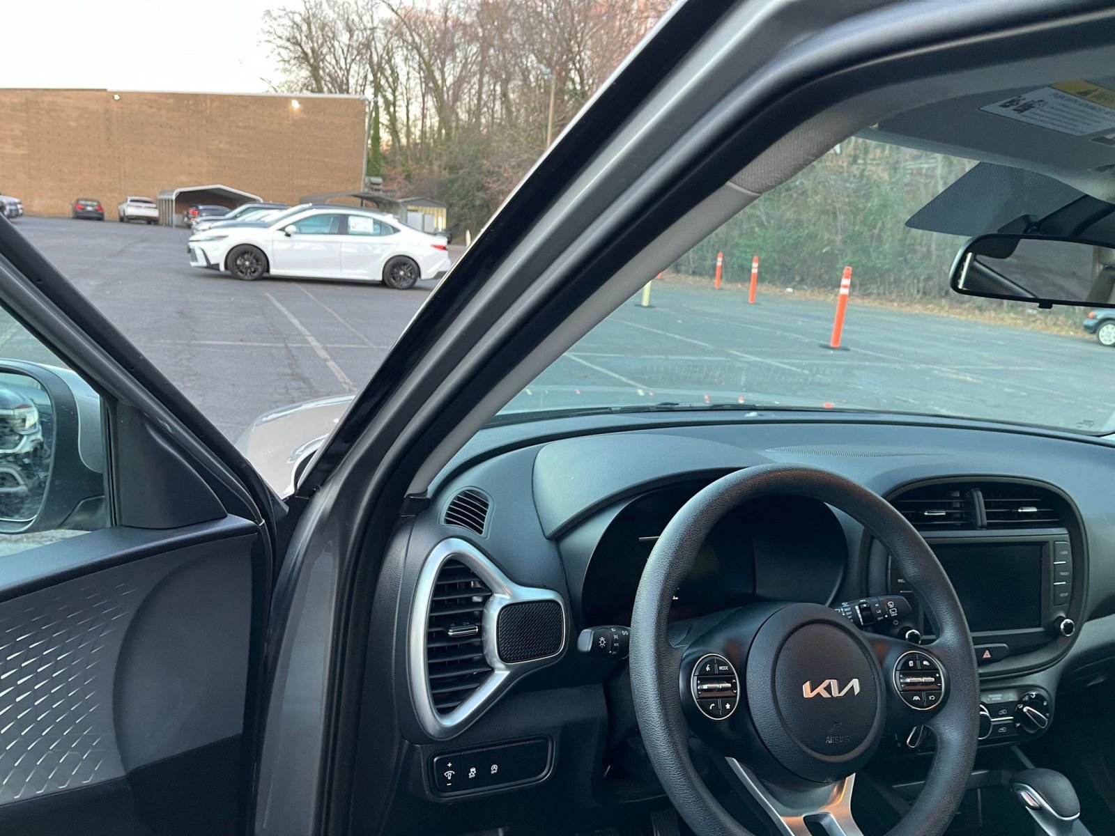 Thumbnail: 2025 Kia Soul - 32