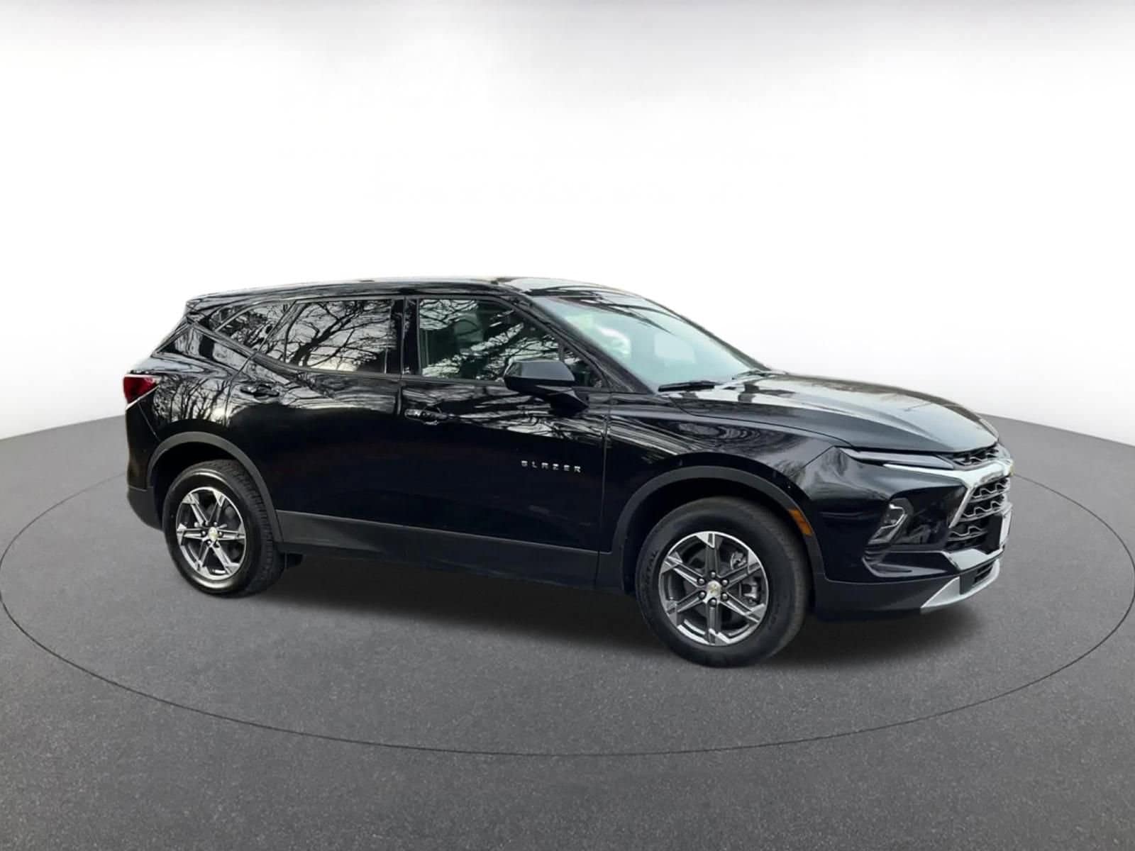 Thumbnail: 2025 Chevrolet Blazer - 2