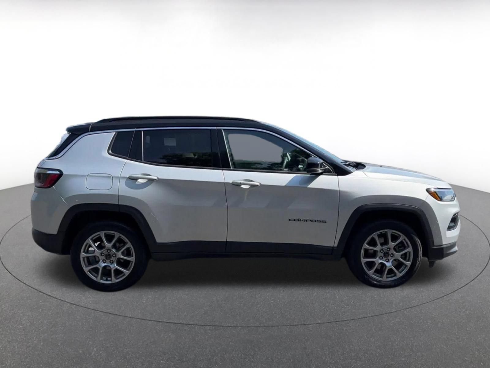 Thumbnail: 2025 Jeep Compass - 13