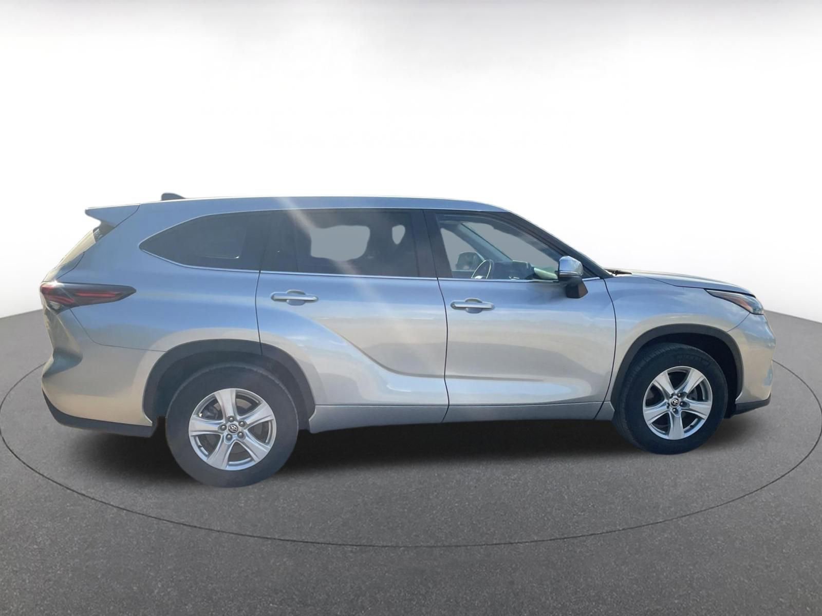 Thumbnail: 2025 Toyota Highlander - 18