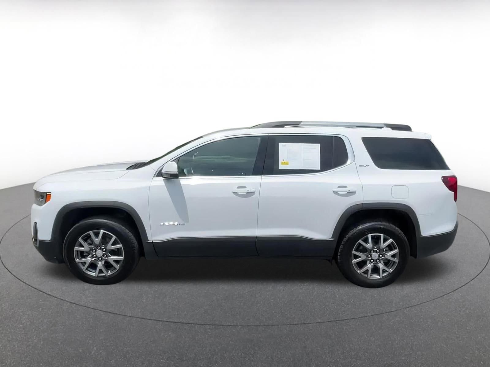 2023 GMC Acadia SLT 8