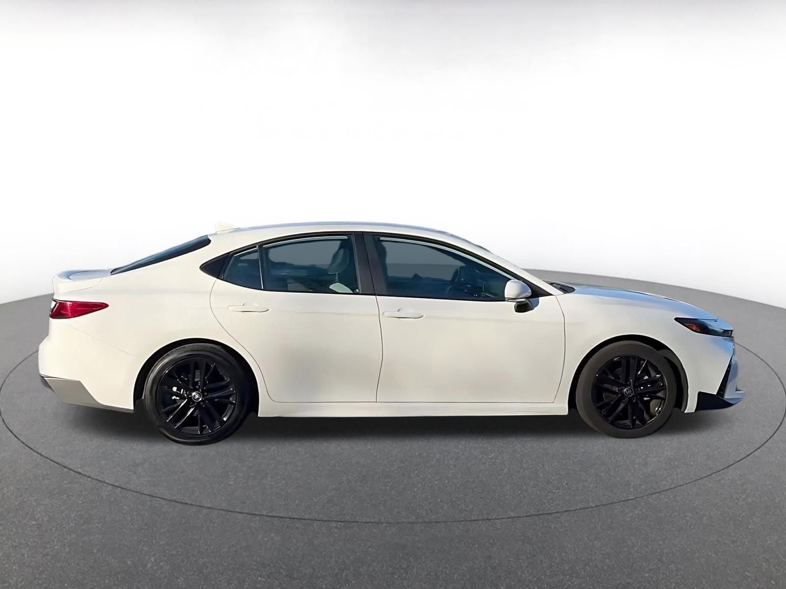 Thumbnail: 2025 Toyota Camry - 16