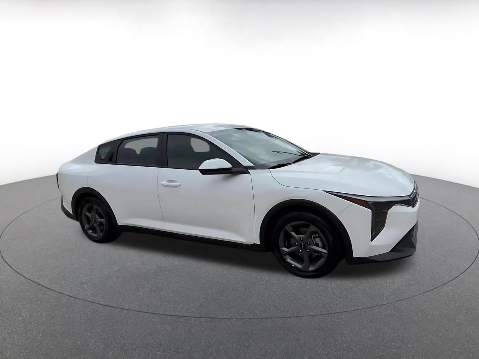 Thumbnail: 2025 Kia K4 - 2