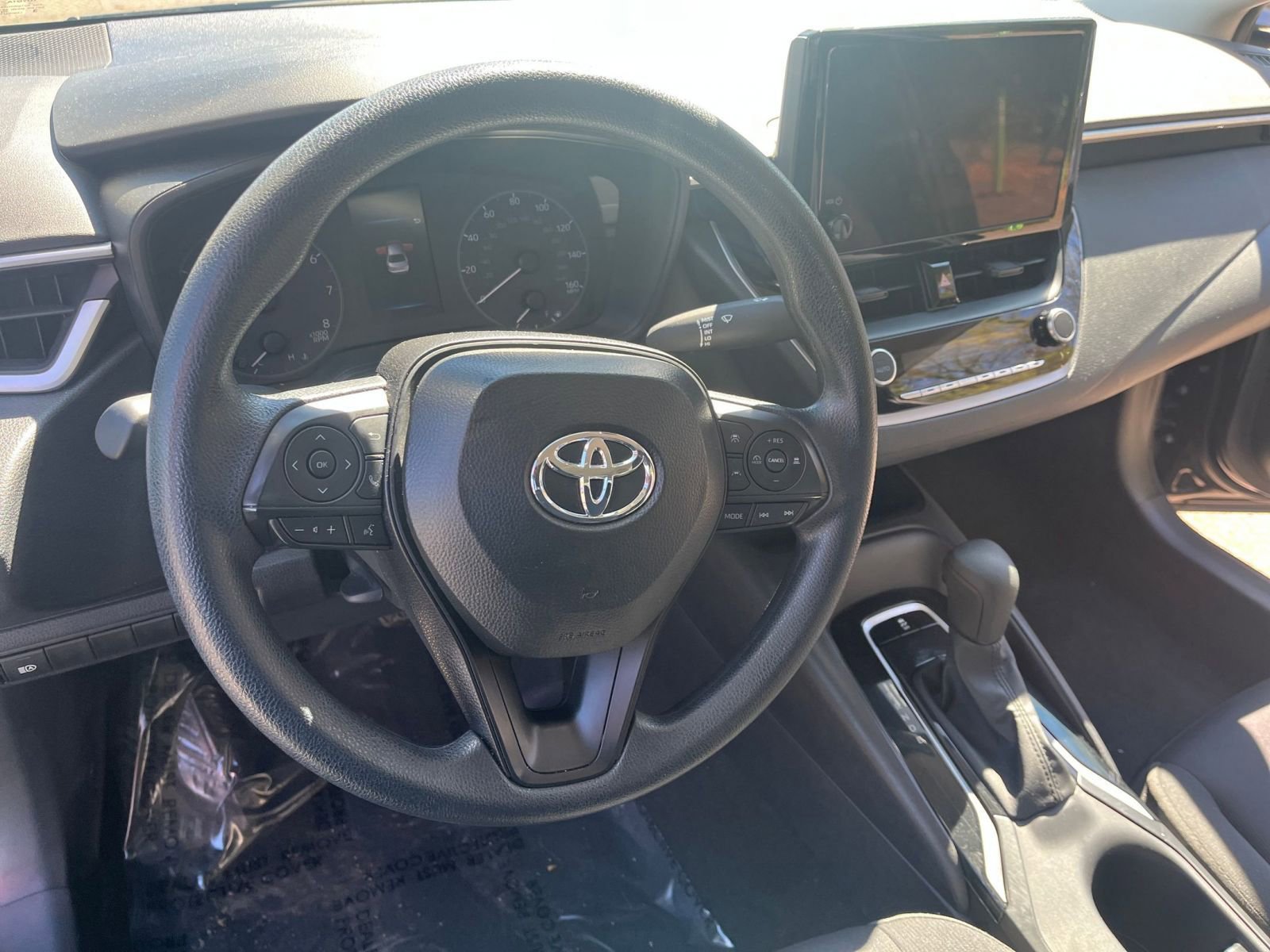 Thumbnail: 2025 Toyota Corolla - 25