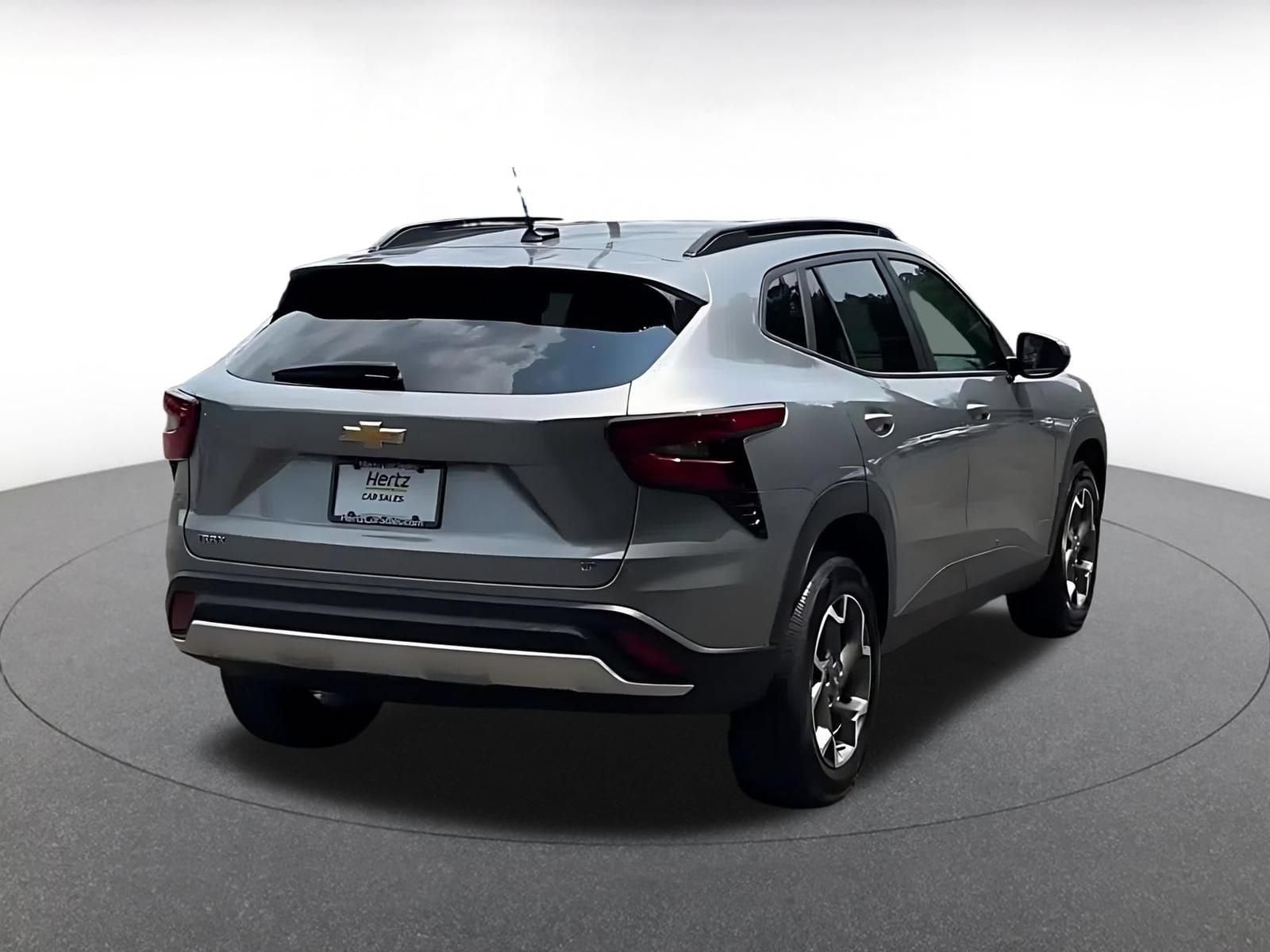 Thumbnail: 2025 Chevrolet Trax - 14