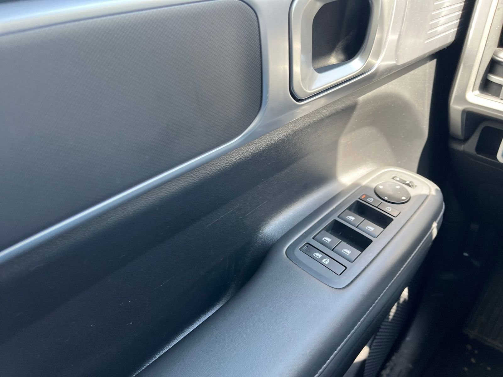 Thumbnail: 2025 Hyundai Santa Fe - 18