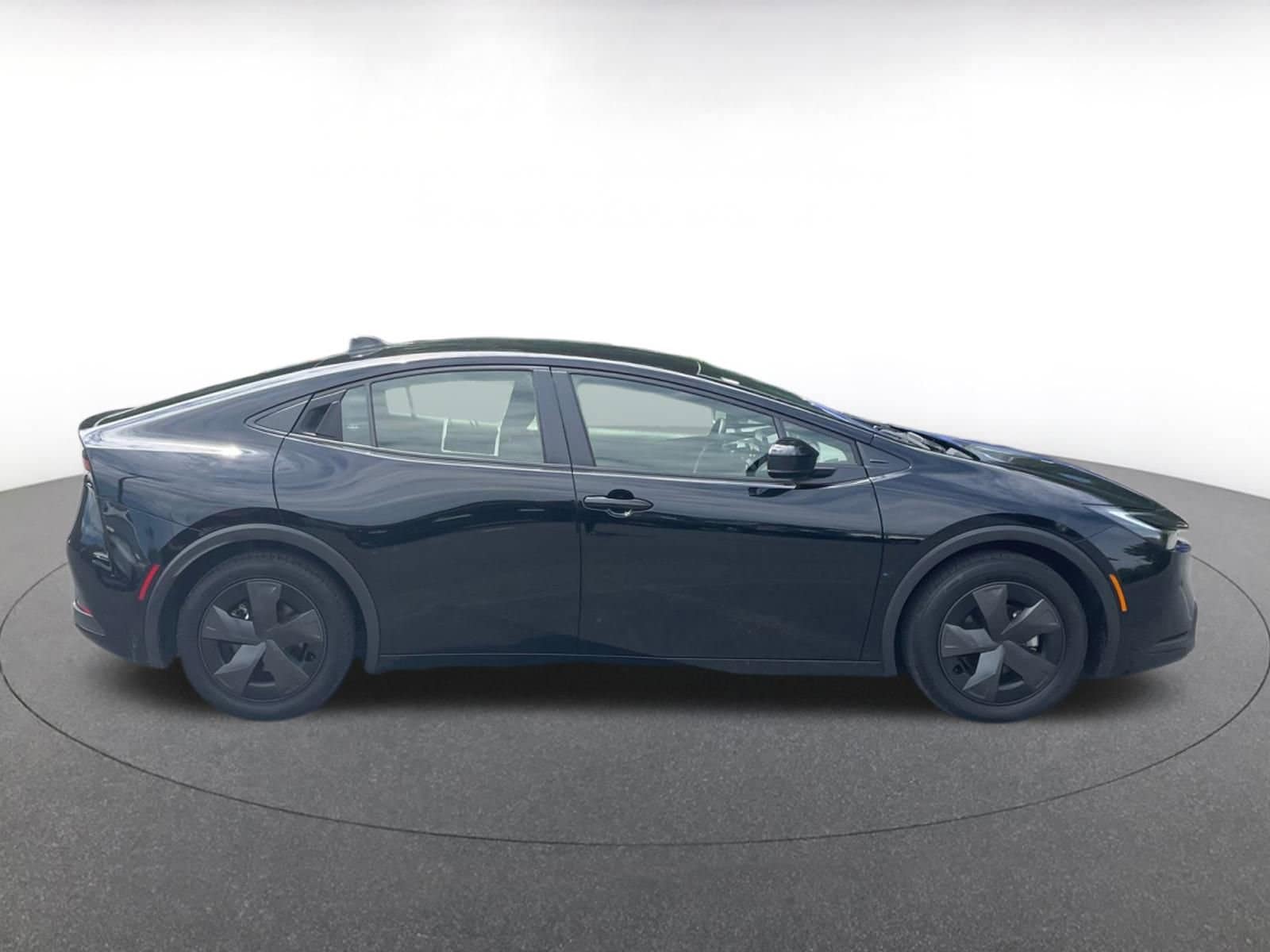 Thumbnail: 2024 Toyota Prius - 20