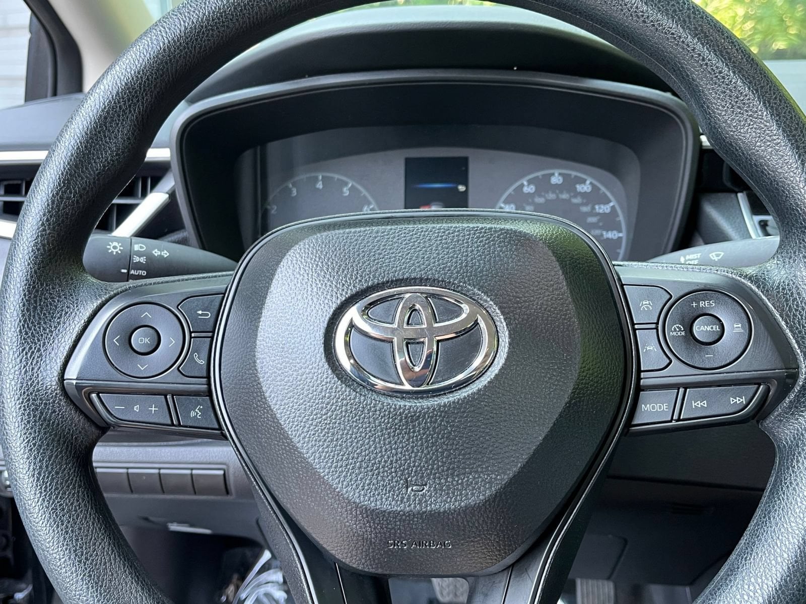 Thumbnail: 2025 Toyota Corolla - 25