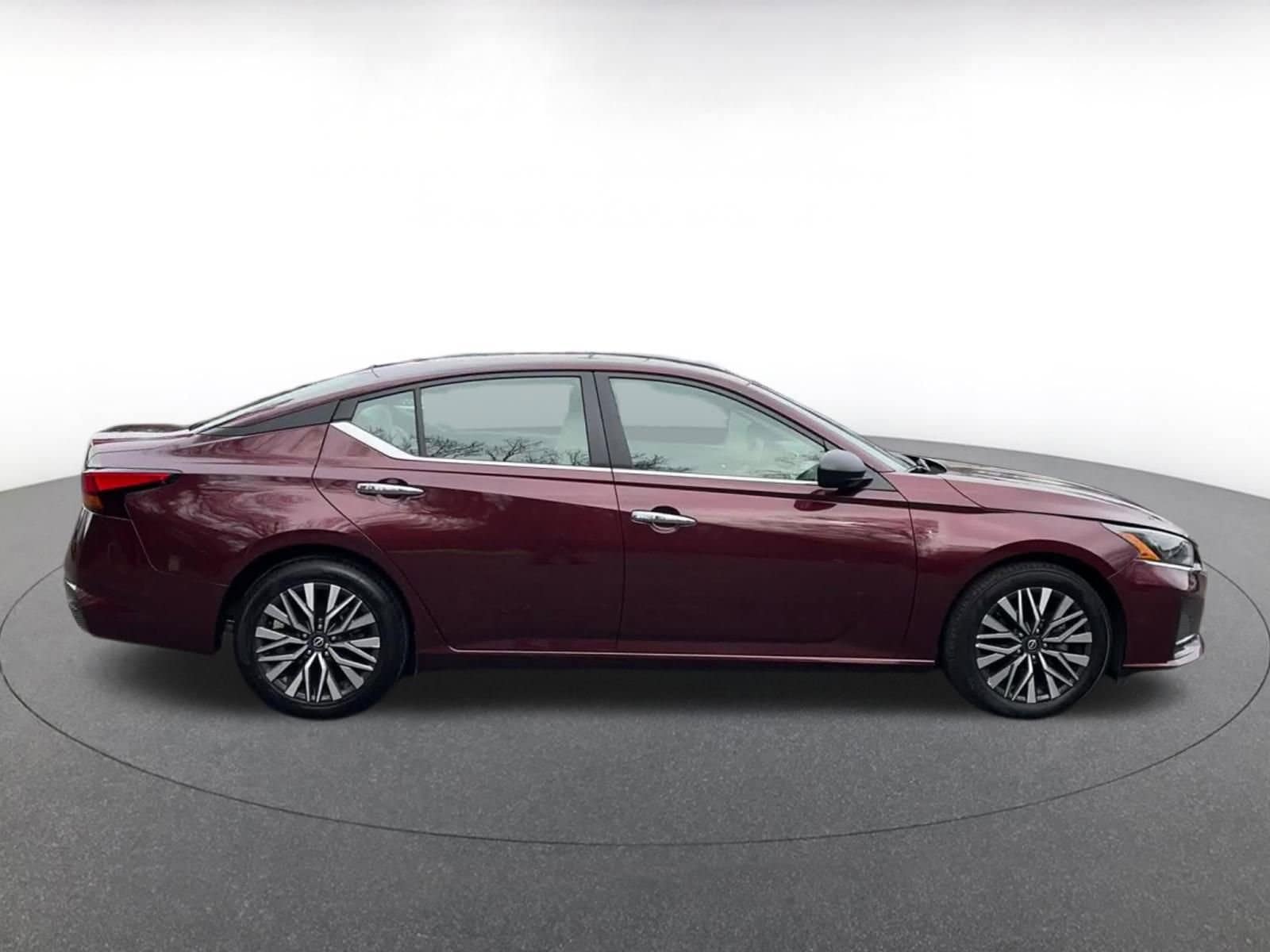 Thumbnail: 2025 Nissan Altima - 16