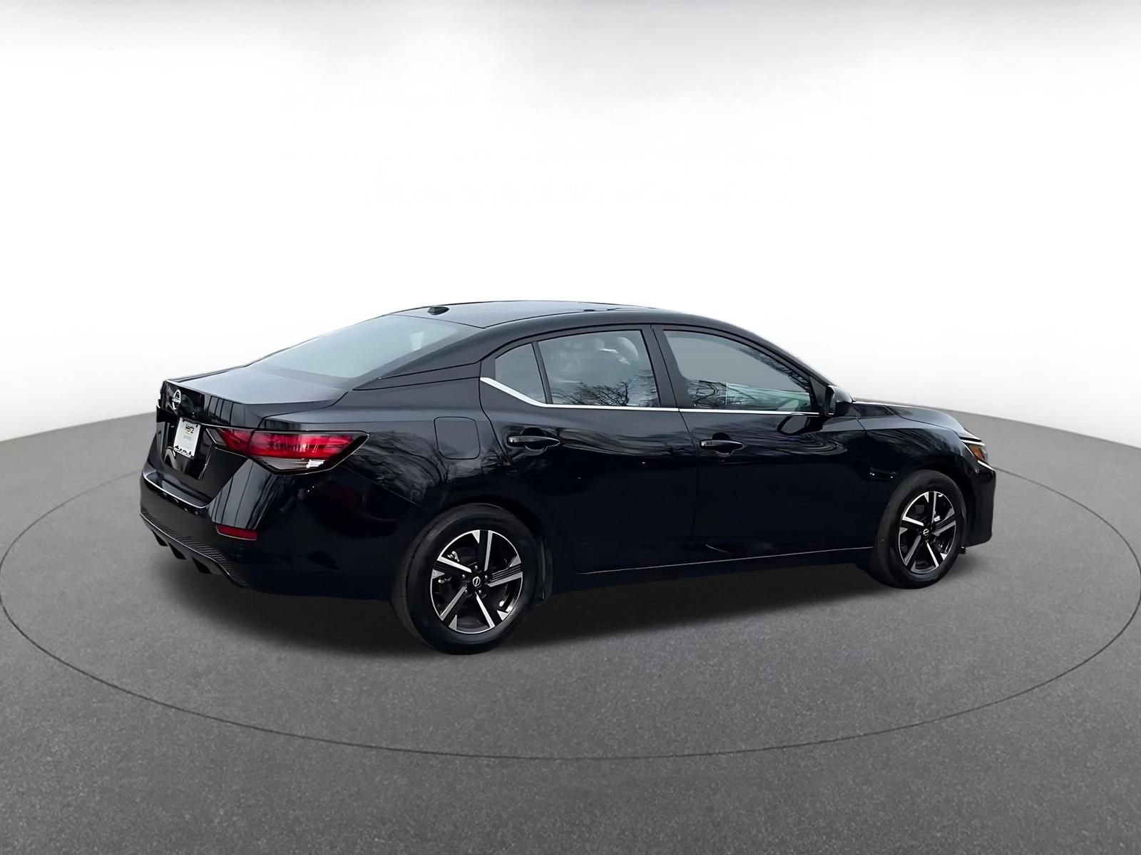 Thumbnail: 2025 Nissan Sentra - 15