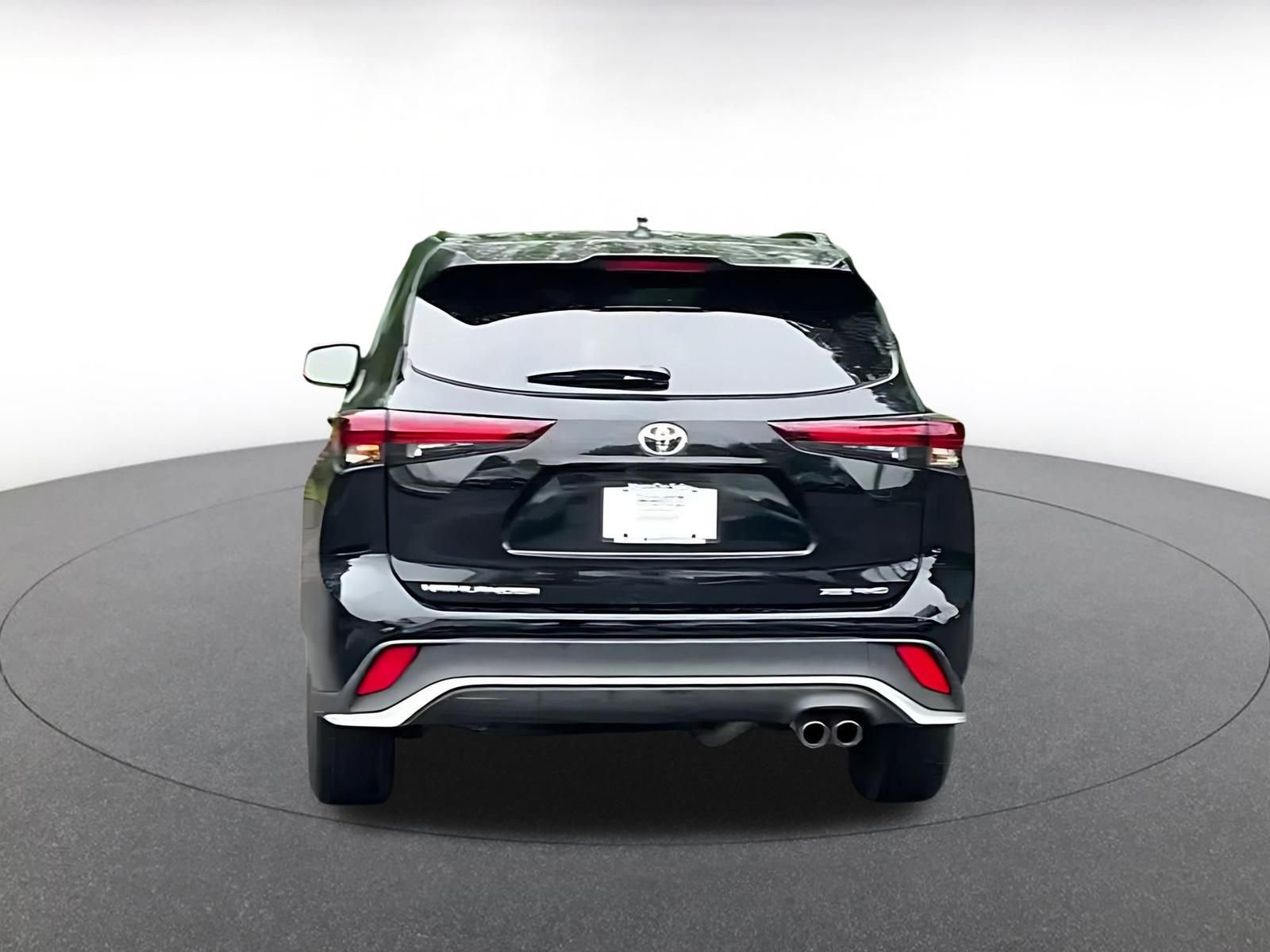 Thumbnail: 2025 Toyota Highlander - 12
