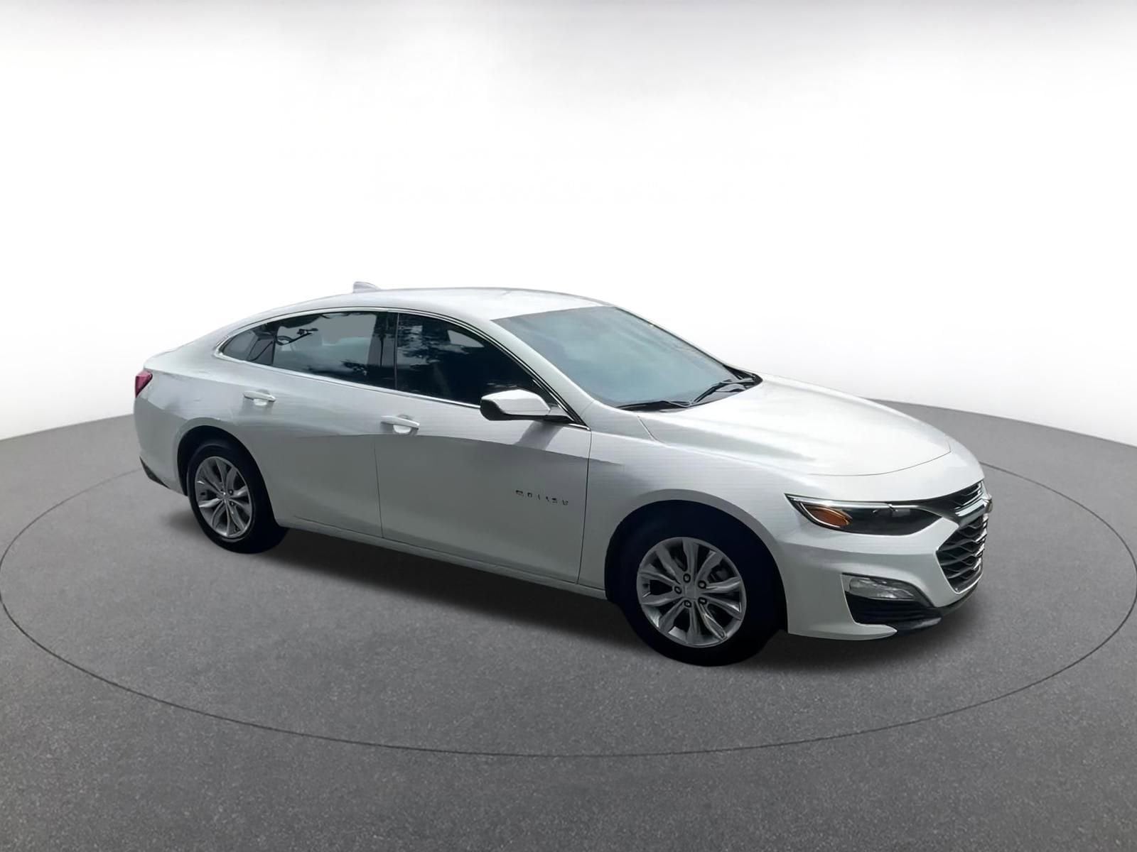 Thumbnail: 2024 Chevrolet Malibu - 2