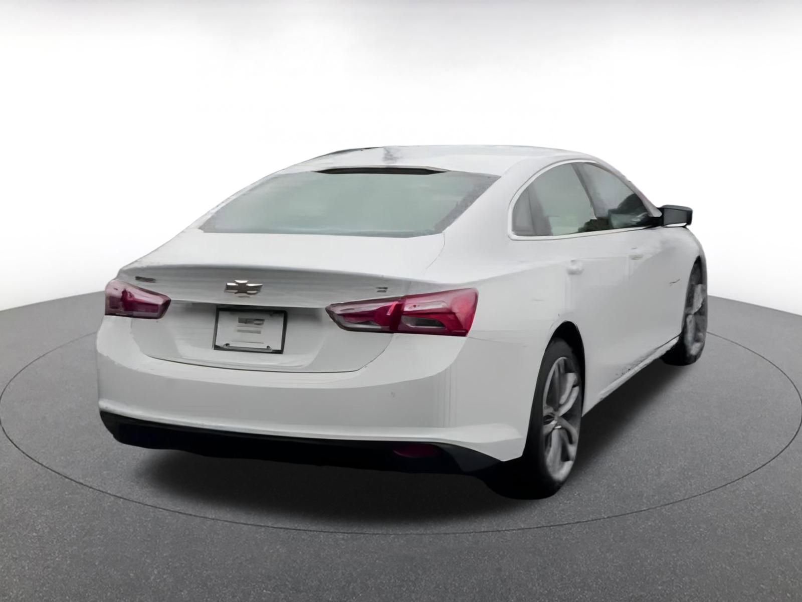 Thumbnail: 2024 Chevrolet Malibu - 7