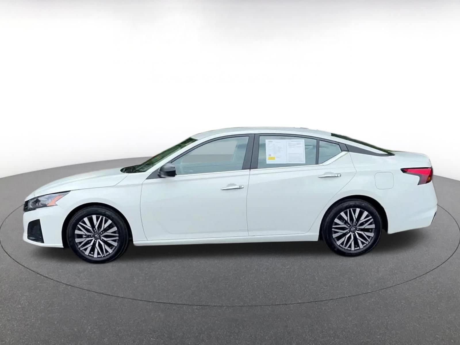 Thumbnail: 2025 Nissan Altima - 7