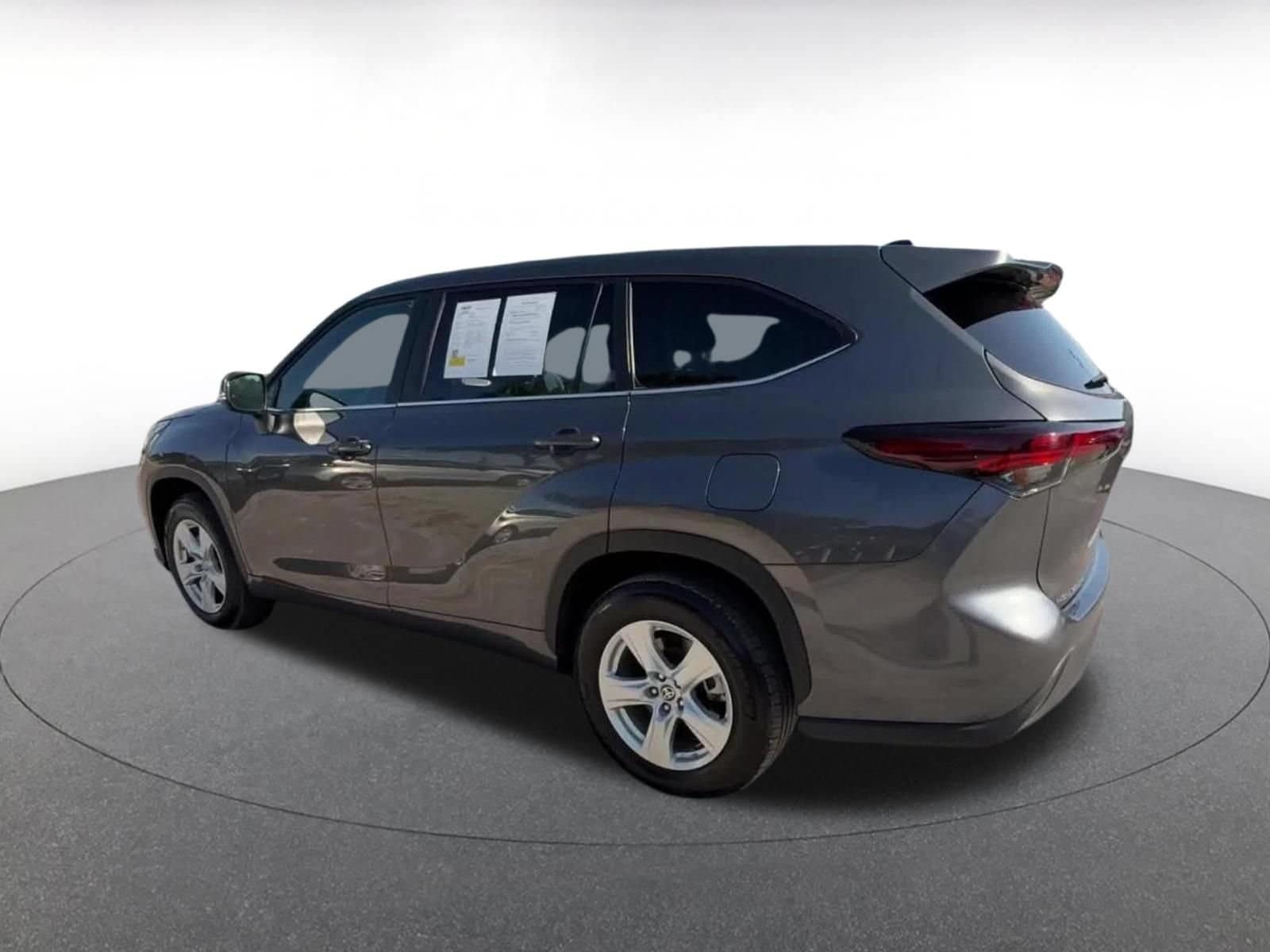 Thumbnail: 2025 Toyota Highlander - 8