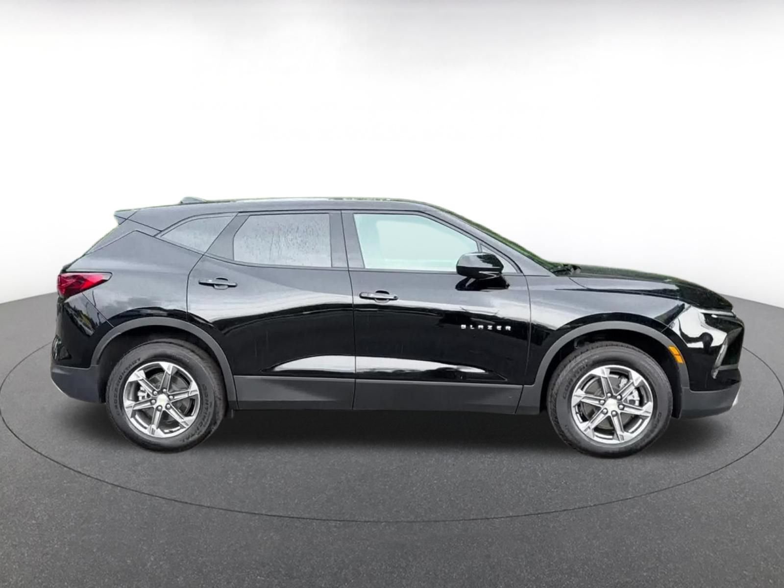 Thumbnail: 2025 Chevrolet Blazer - 16