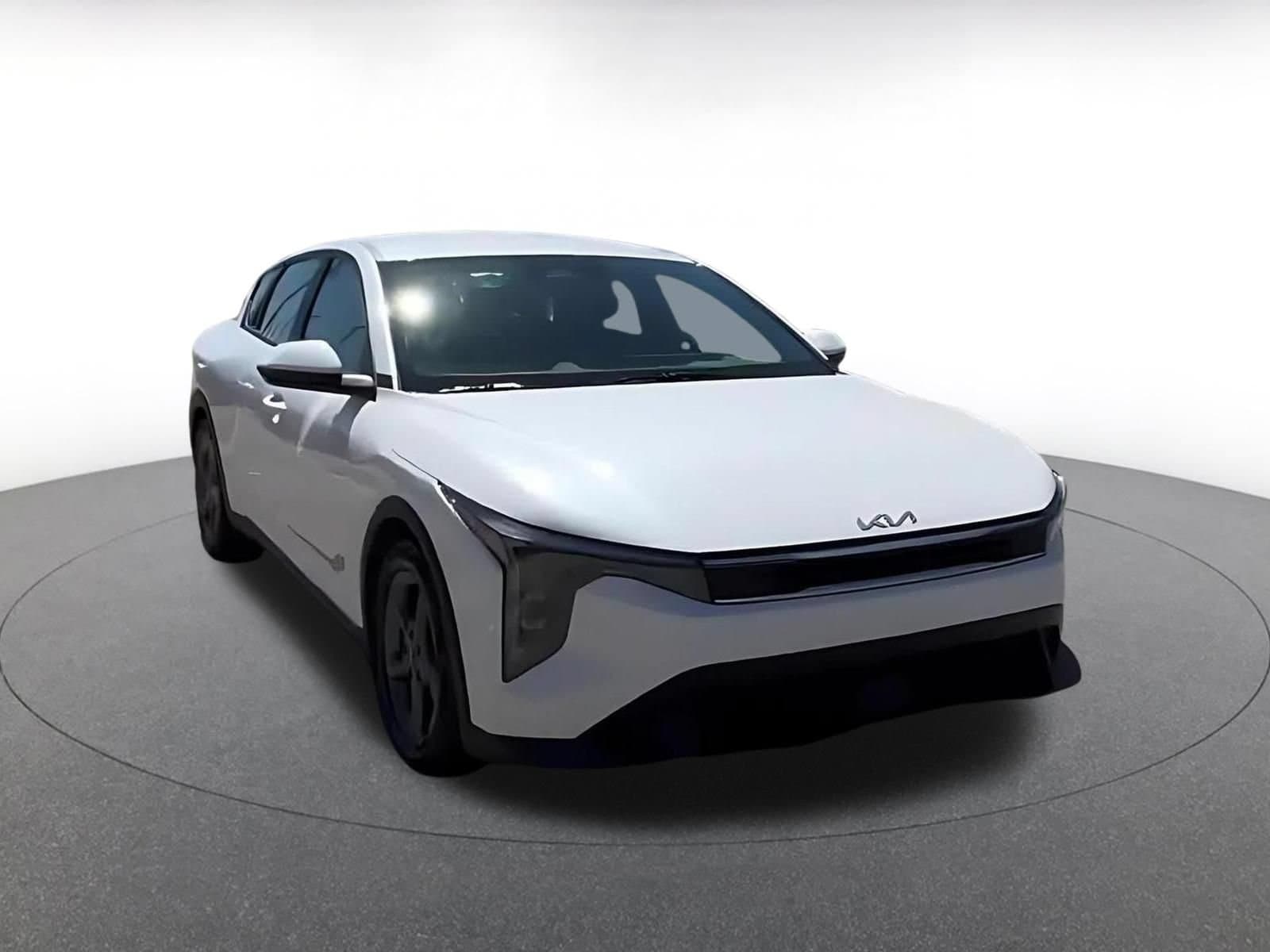 Thumbnail: 2025 Kia K4 - 3