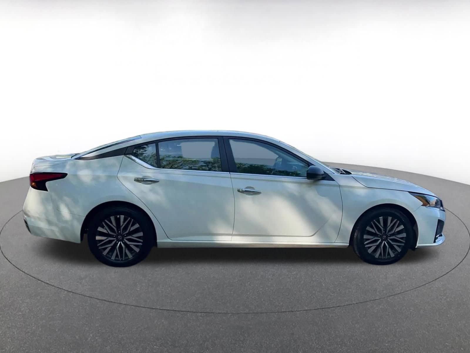 Thumbnail: 2025 Nissan Altima - 16