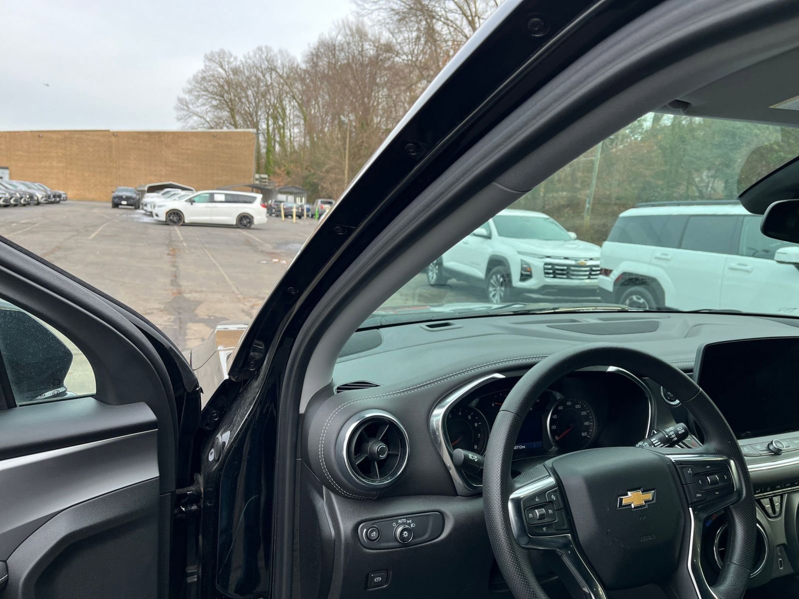 Thumbnail: 2025 Chevrolet Blazer - 35