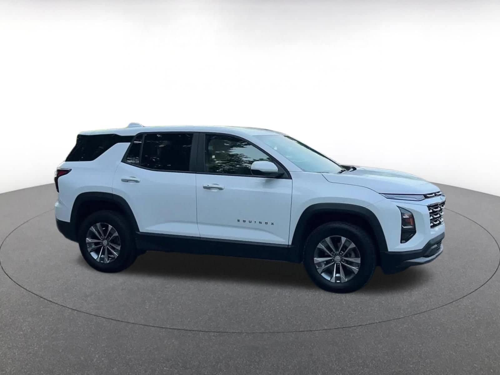 Thumbnail: 2025 Chevrolet Equinox - 2