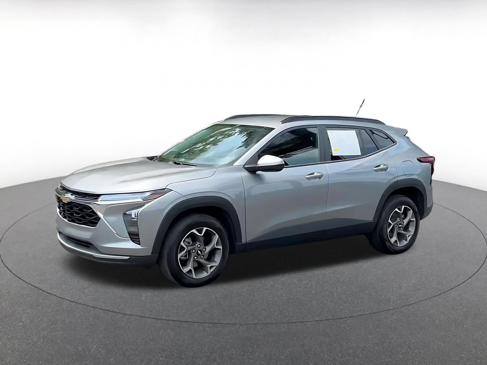 Thumbnail: 2025 Chevrolet Trax - 8