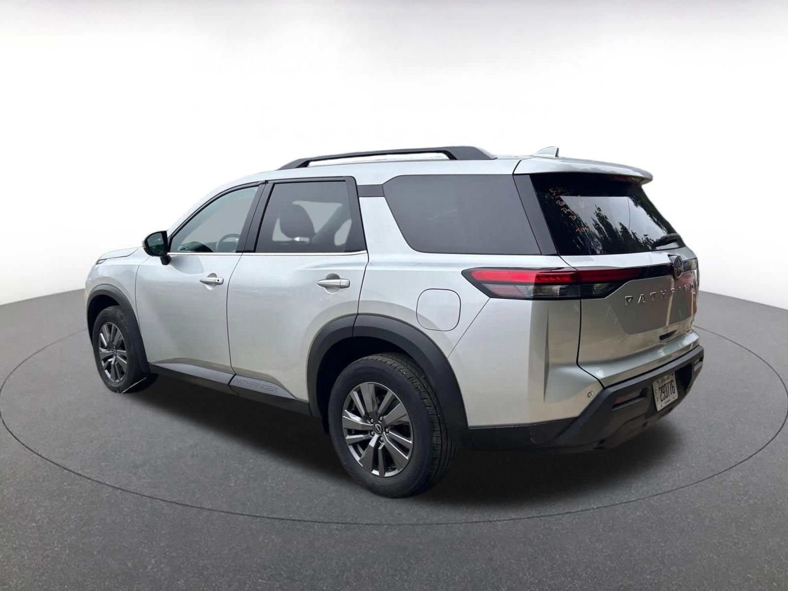 Thumbnail: 2025 Nissan Pathfinder - 9