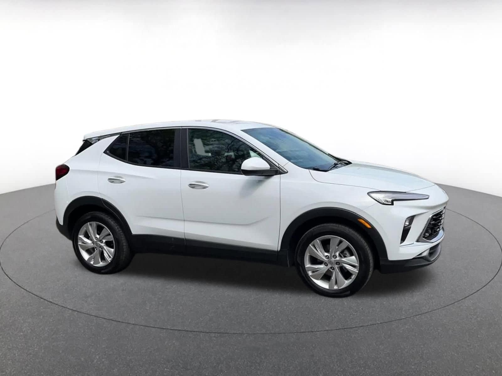 Thumbnail: 2025 Buick Encore GX - 2