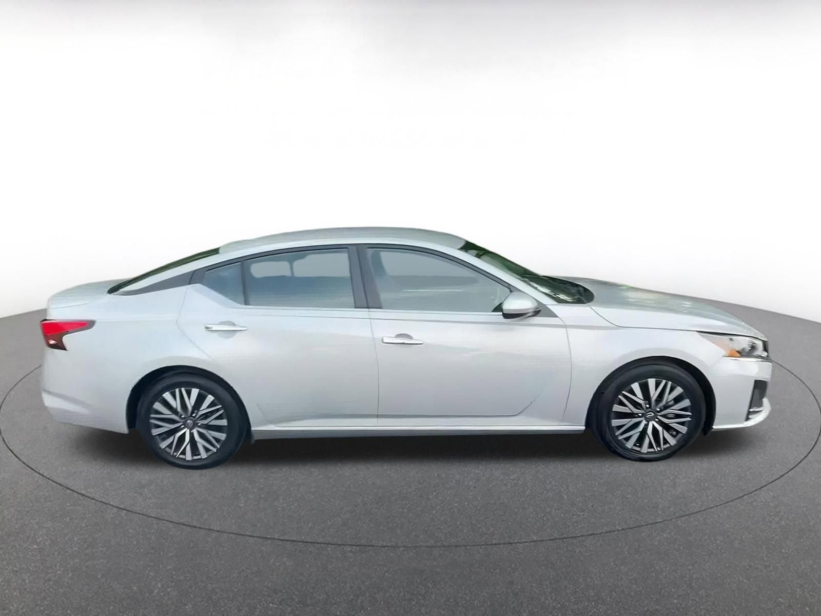 Thumbnail: 2023 Nissan Altima - 16