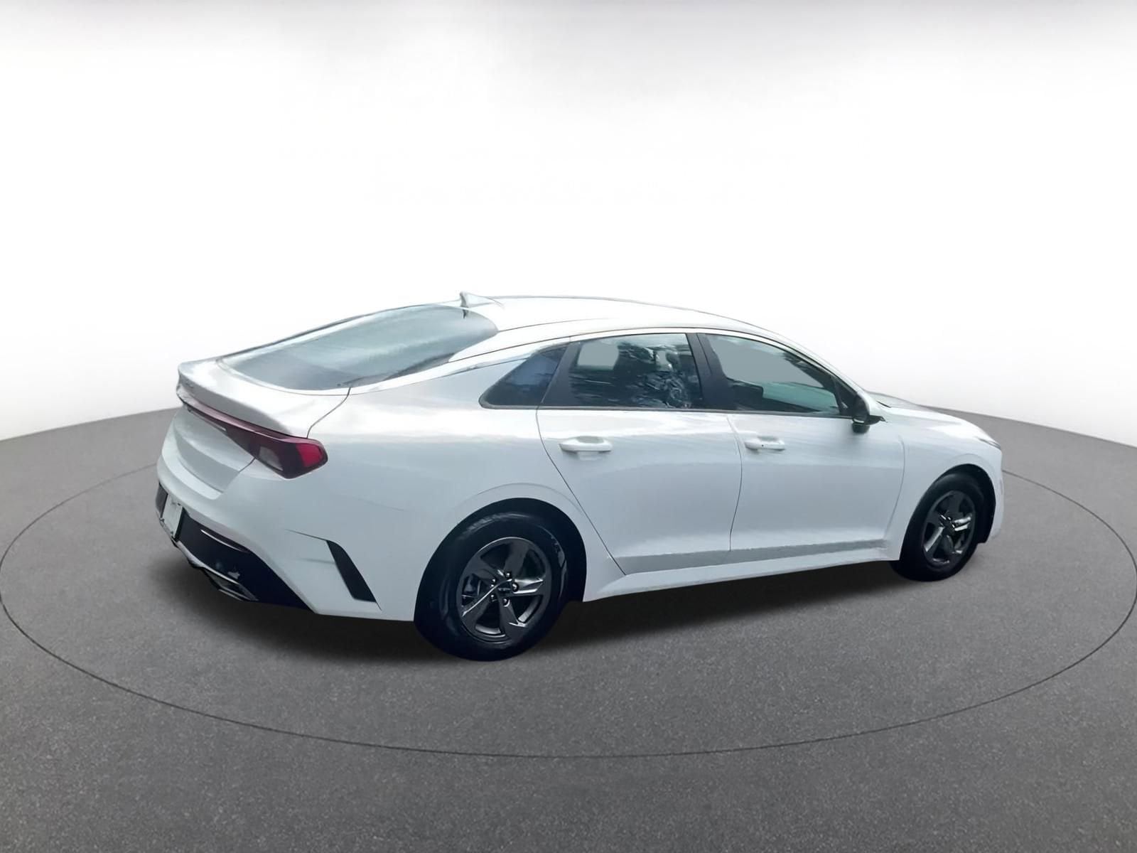 Thumbnail: 2023 Kia K5 - 15