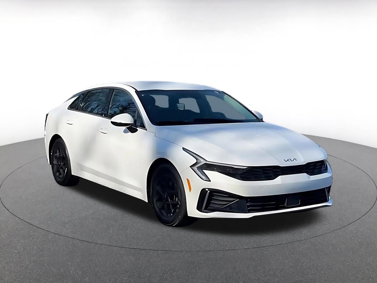 Thumbnail: 2025 Kia K5 - 3