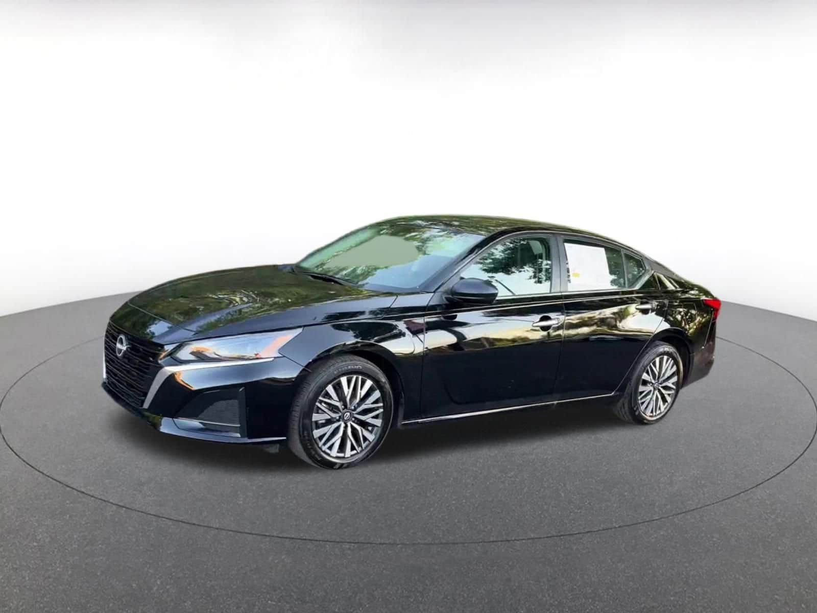 Thumbnail: 2025 Nissan Altima - 8