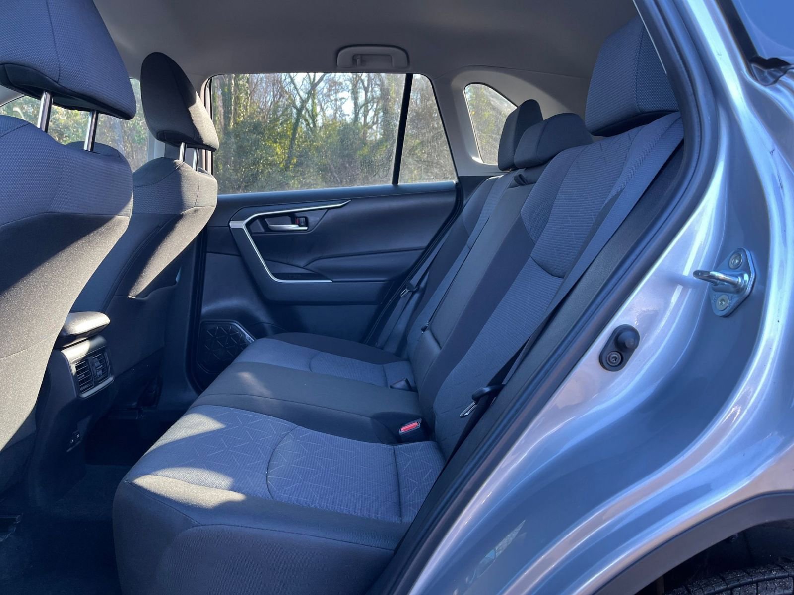 Thumbnail: 2025 Toyota RAV4 - 25