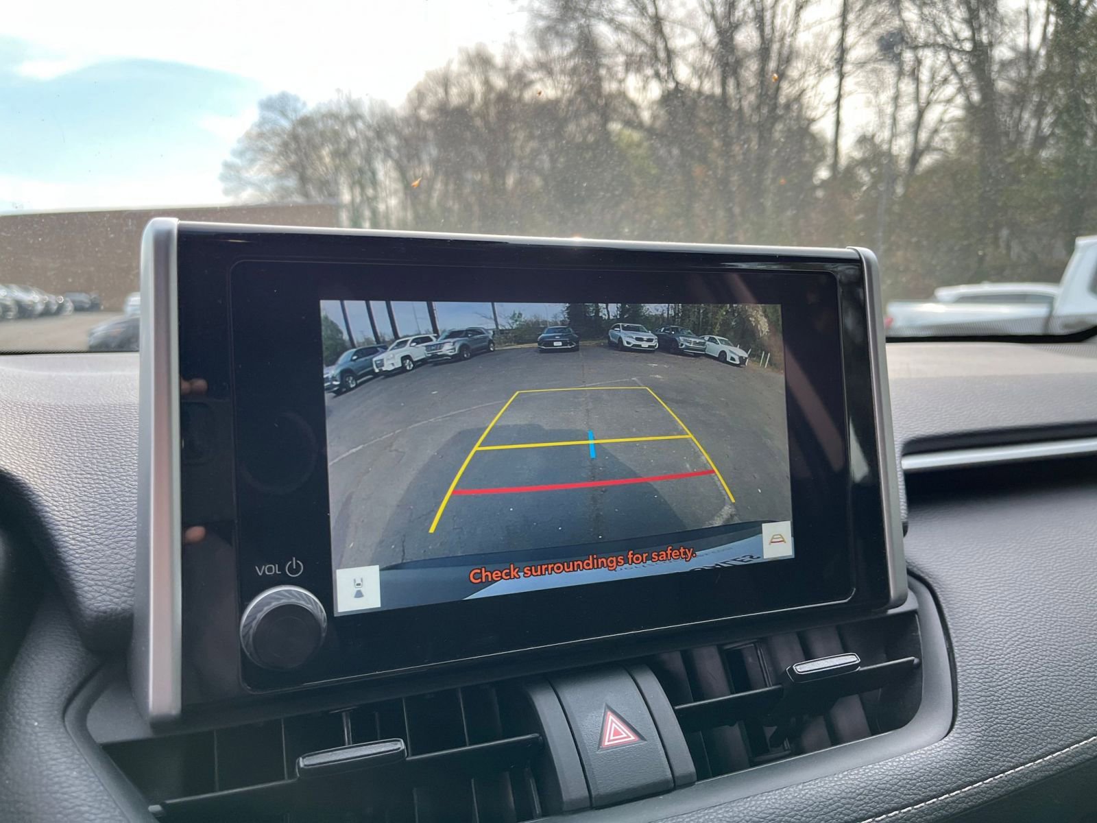 Thumbnail: 2025 Toyota RAV4 - 25